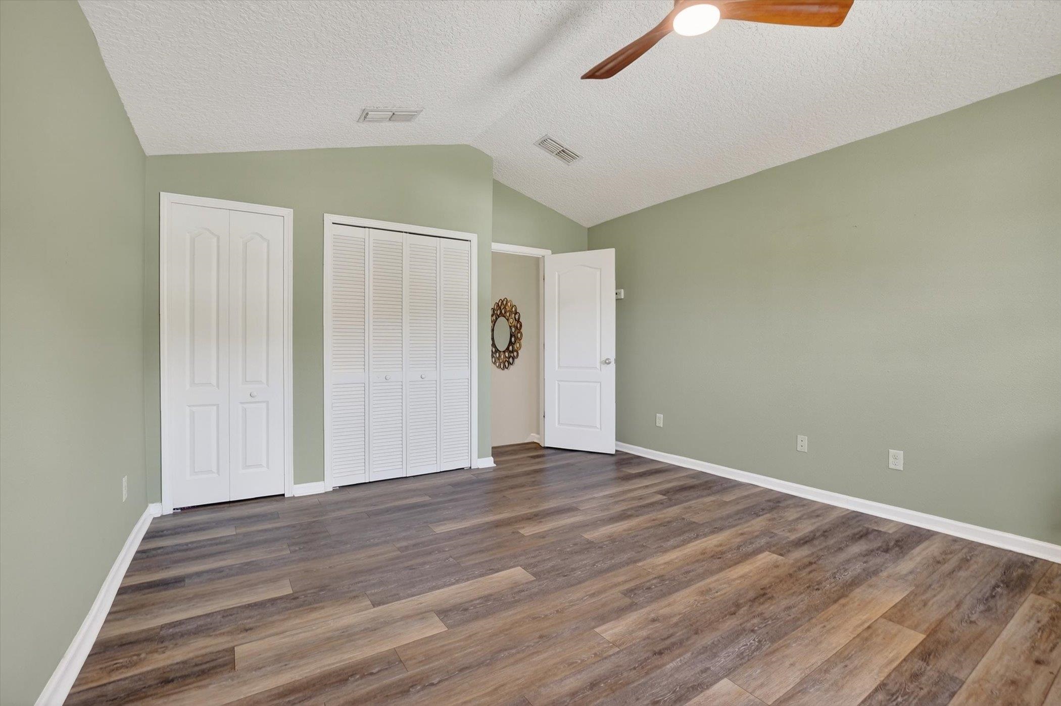 Image 33 of 45 For 137 Fallen Timber Way