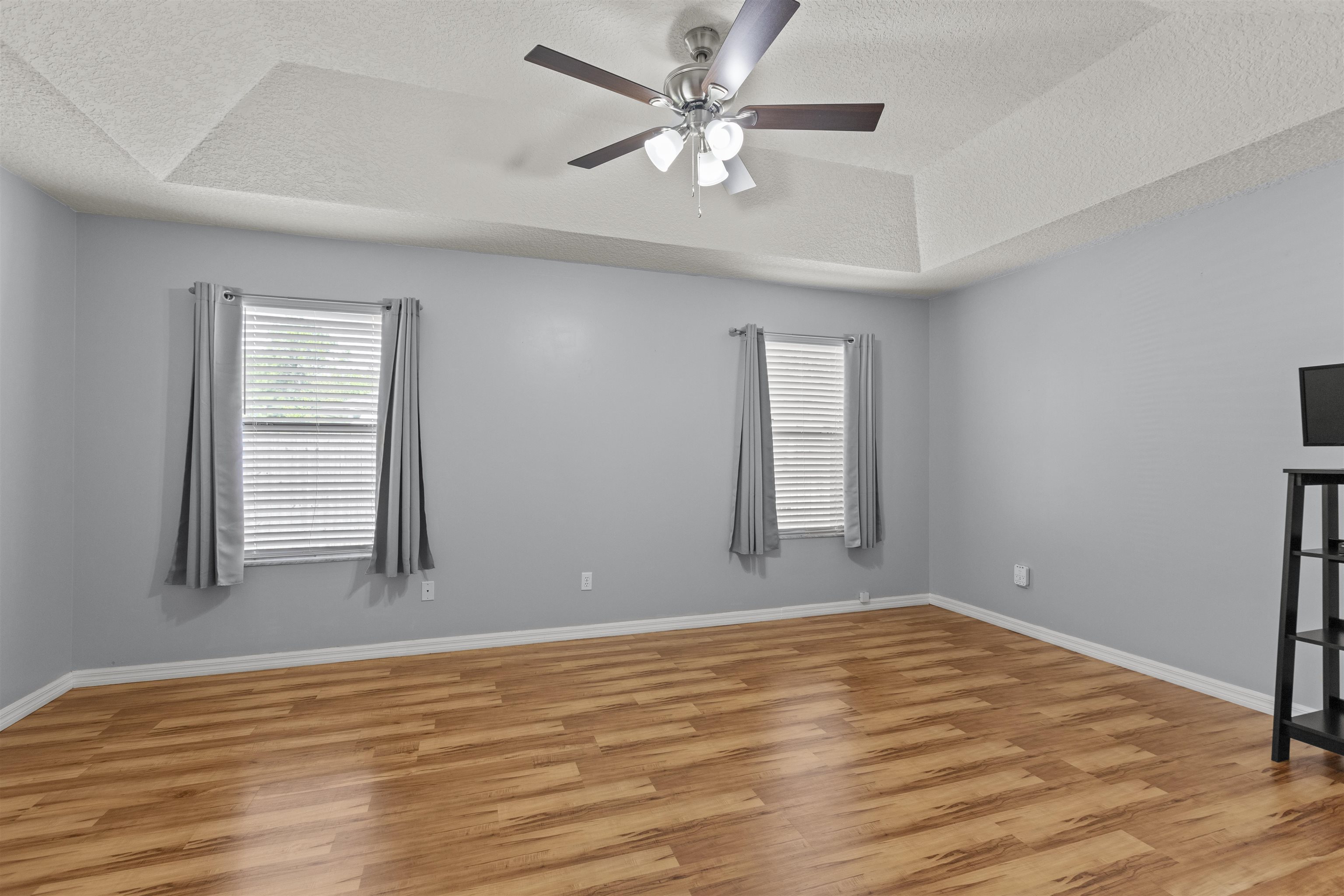 Image 19 of 40 For 4025 Red Pine Lane