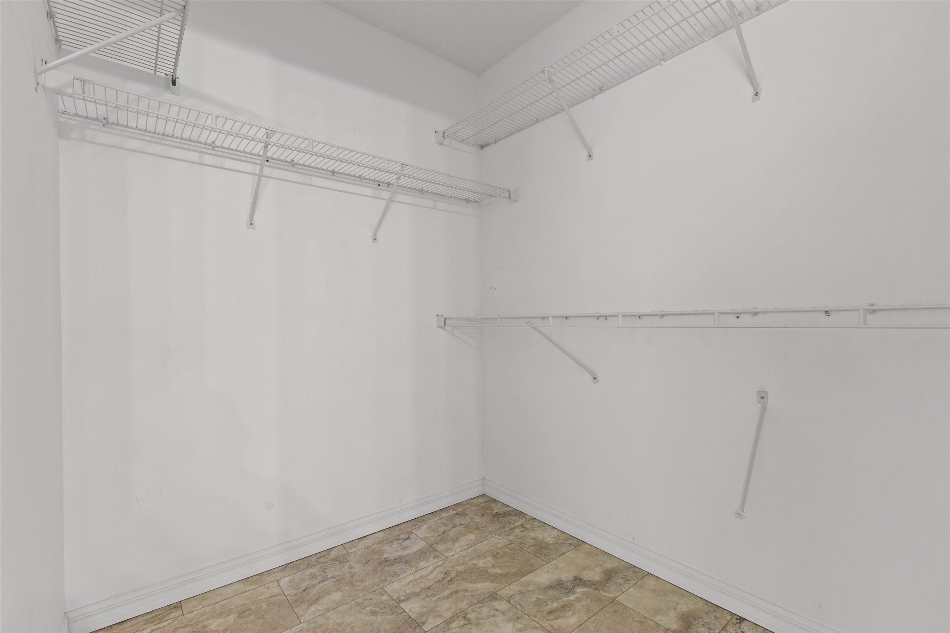 Image 26 of 40 For 4025 Red Pine Lane