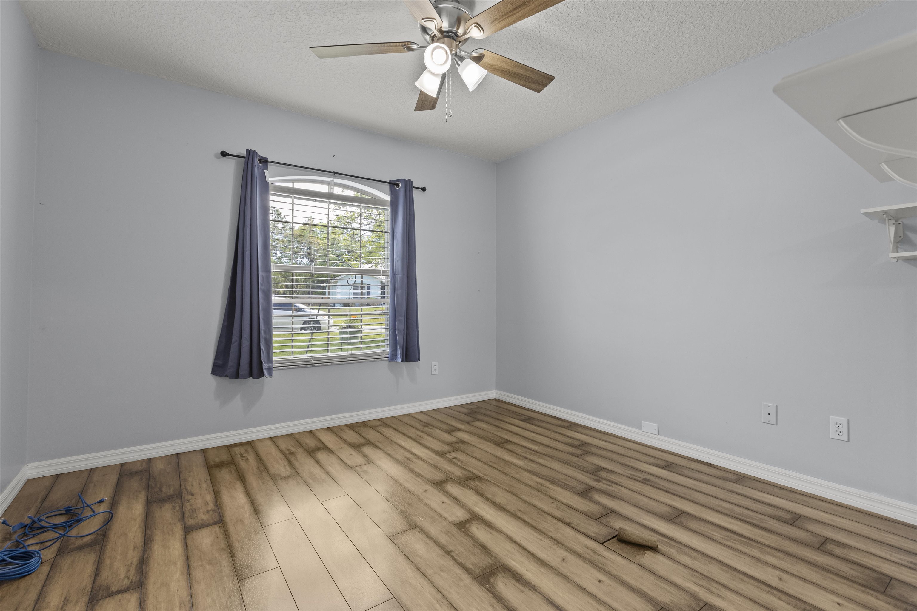 Image 27 of 40 For 4025 Red Pine Lane