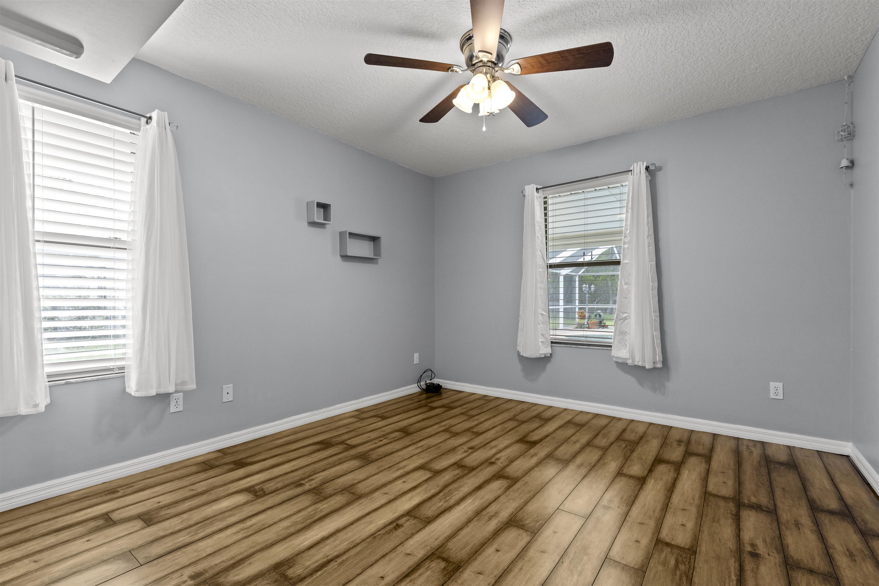 Image 31 of 40 For 4025 Red Pine Lane