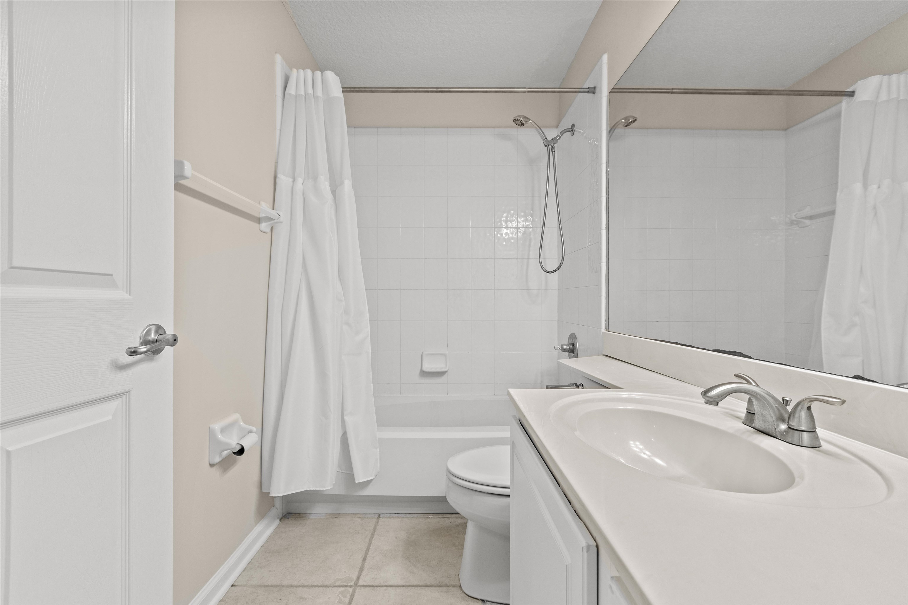 Image 26 of 39 For 428 Chamberlain Dr