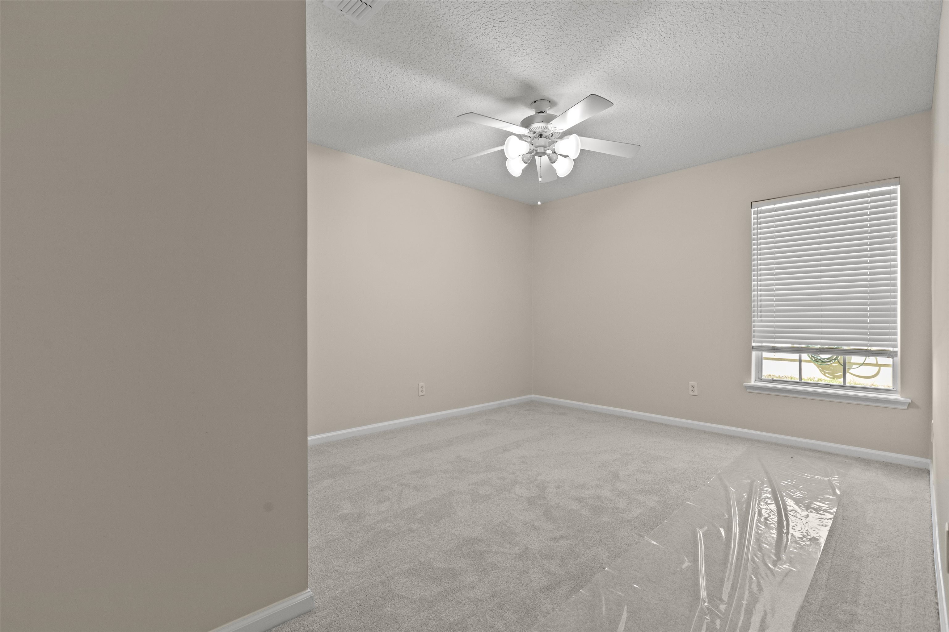 Image 27 of 39 For 428 Chamberlain Dr