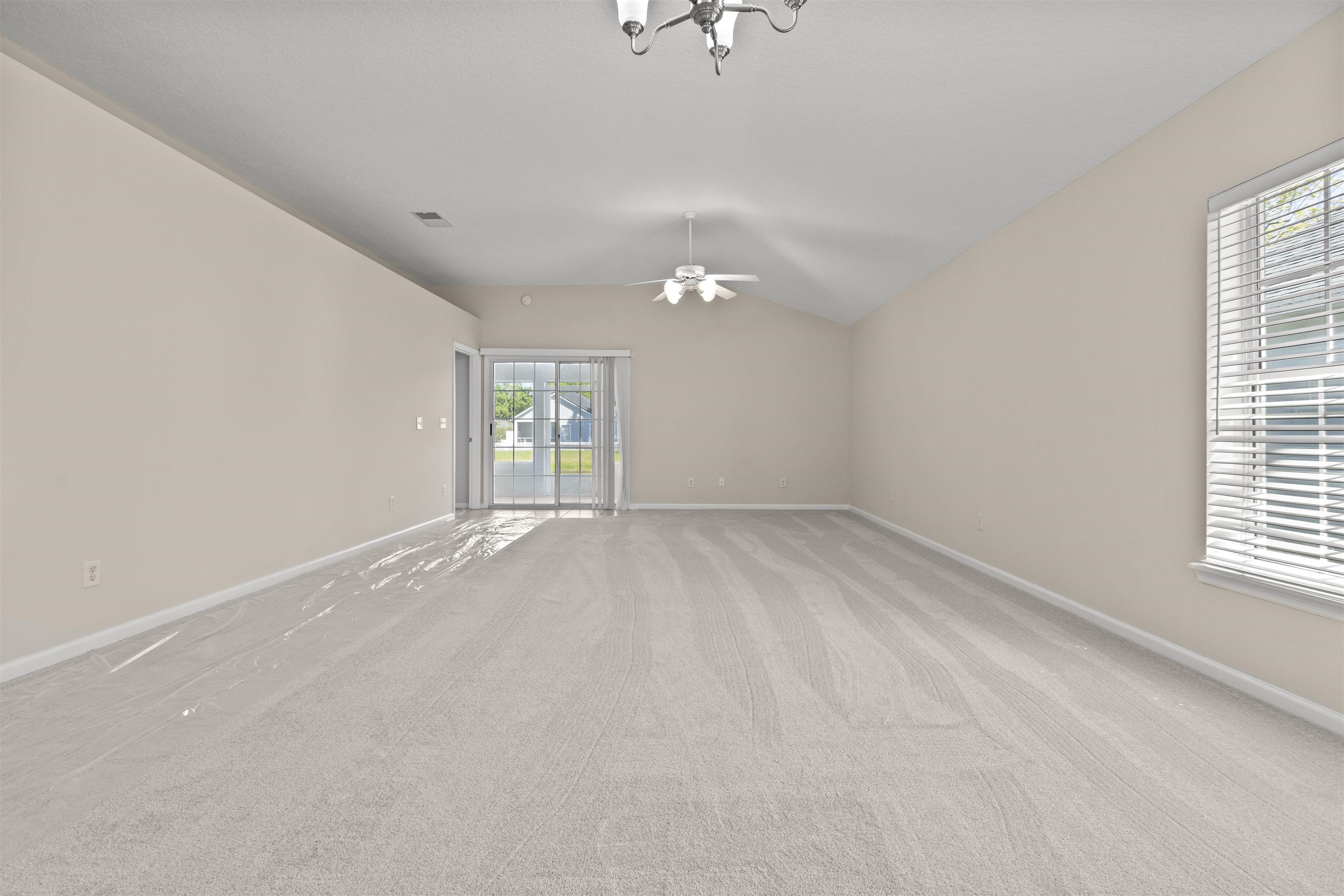 Image 6 of 39 For 428 Chamberlain Dr