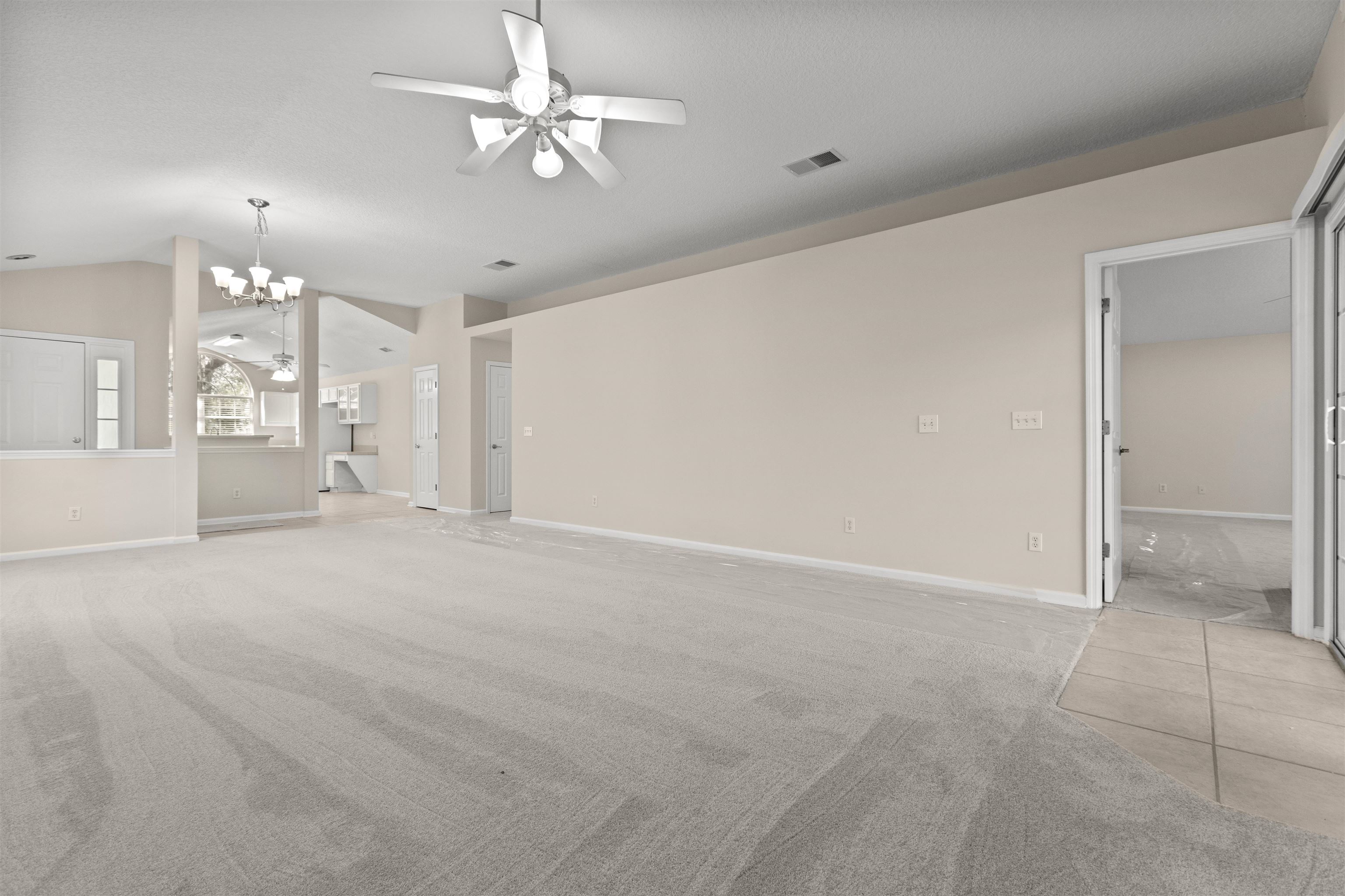 Image 8 of 39 For 428 Chamberlain Dr