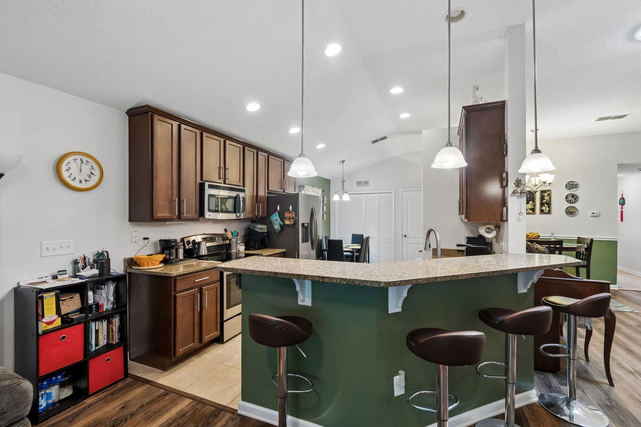 Image 14 of 53 For 187 Timberwood Dr