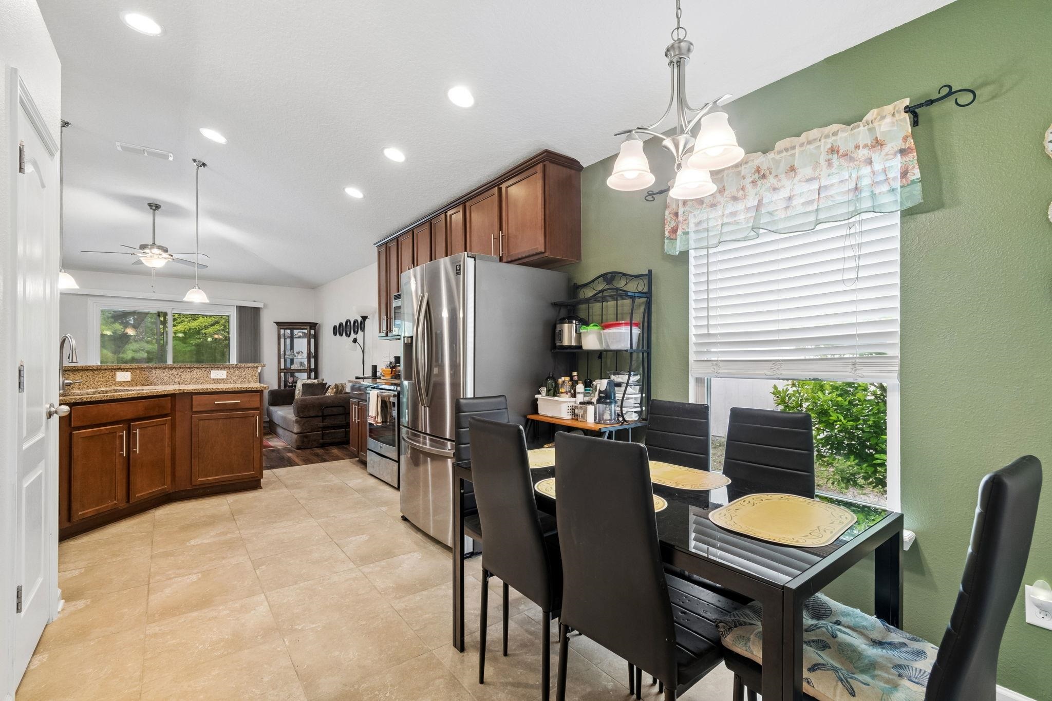 Image 22 of 53 For 187 Timberwood Dr