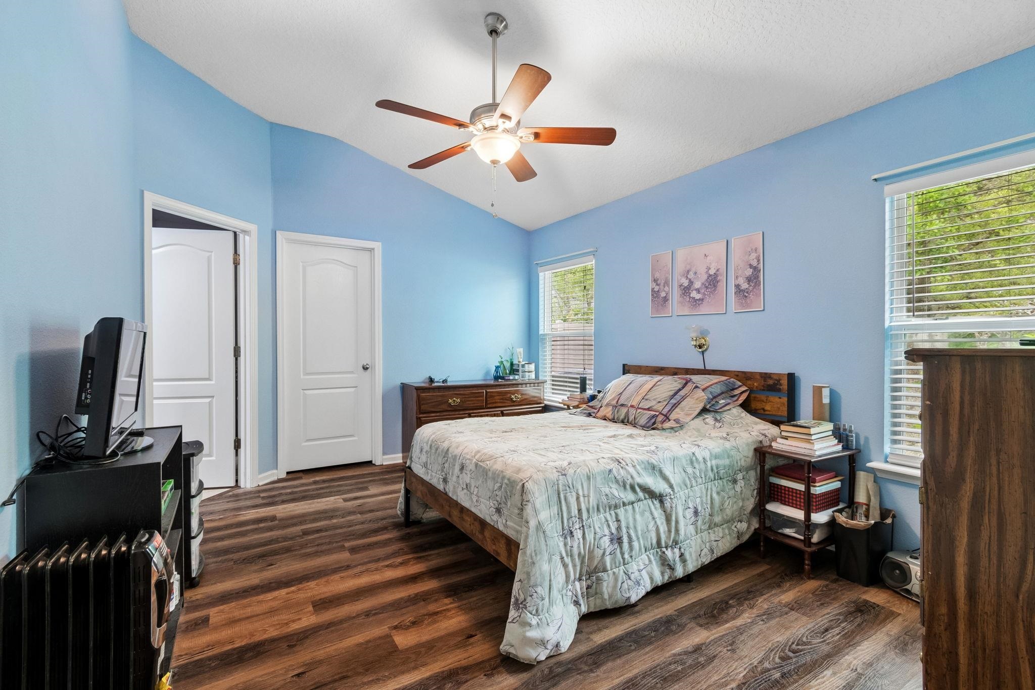 Image 23 of 53 For 187 Timberwood Dr