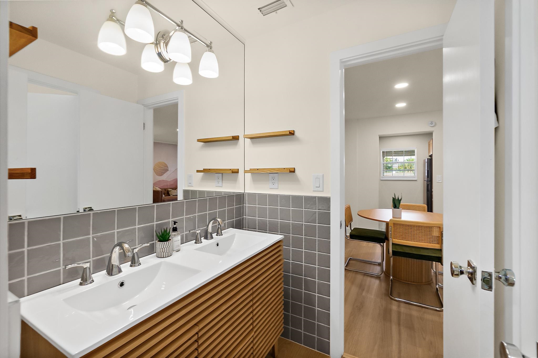 Image 23 of 35 For 405 Flagler Blvd  8a