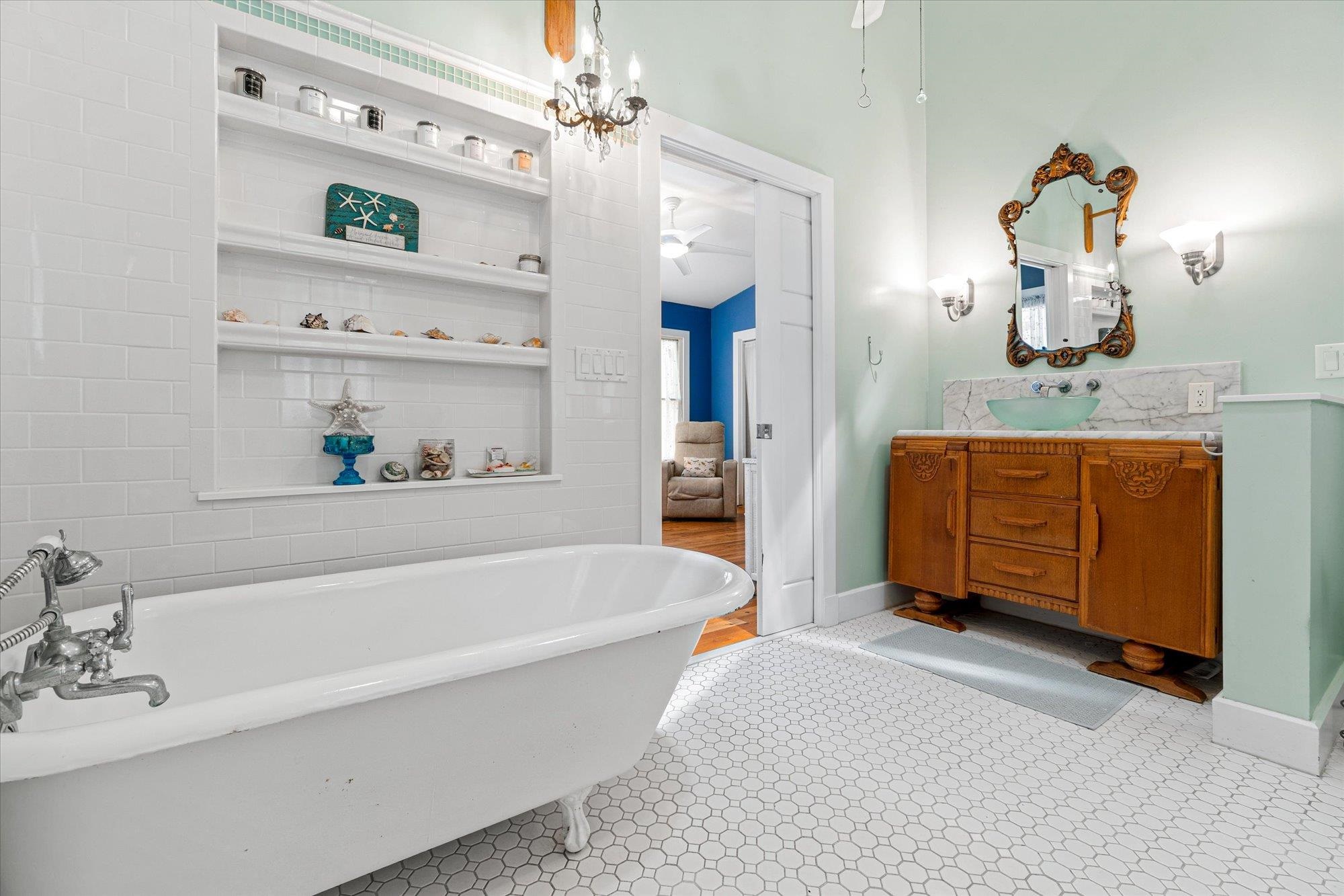 Image 24 of 52 For 68 Kings Ferry Way