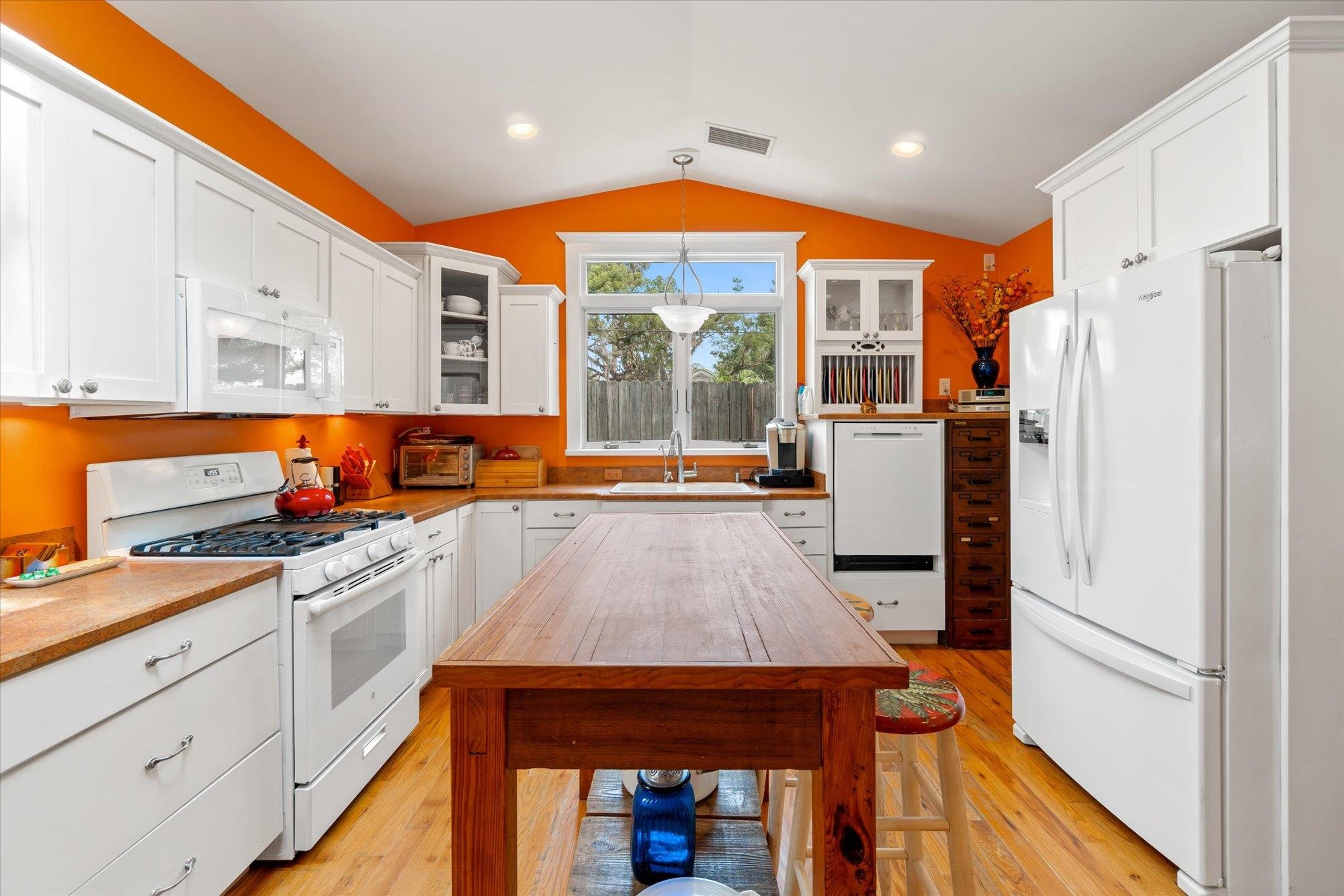 Image 8 of 52 For 68 Kings Ferry Way