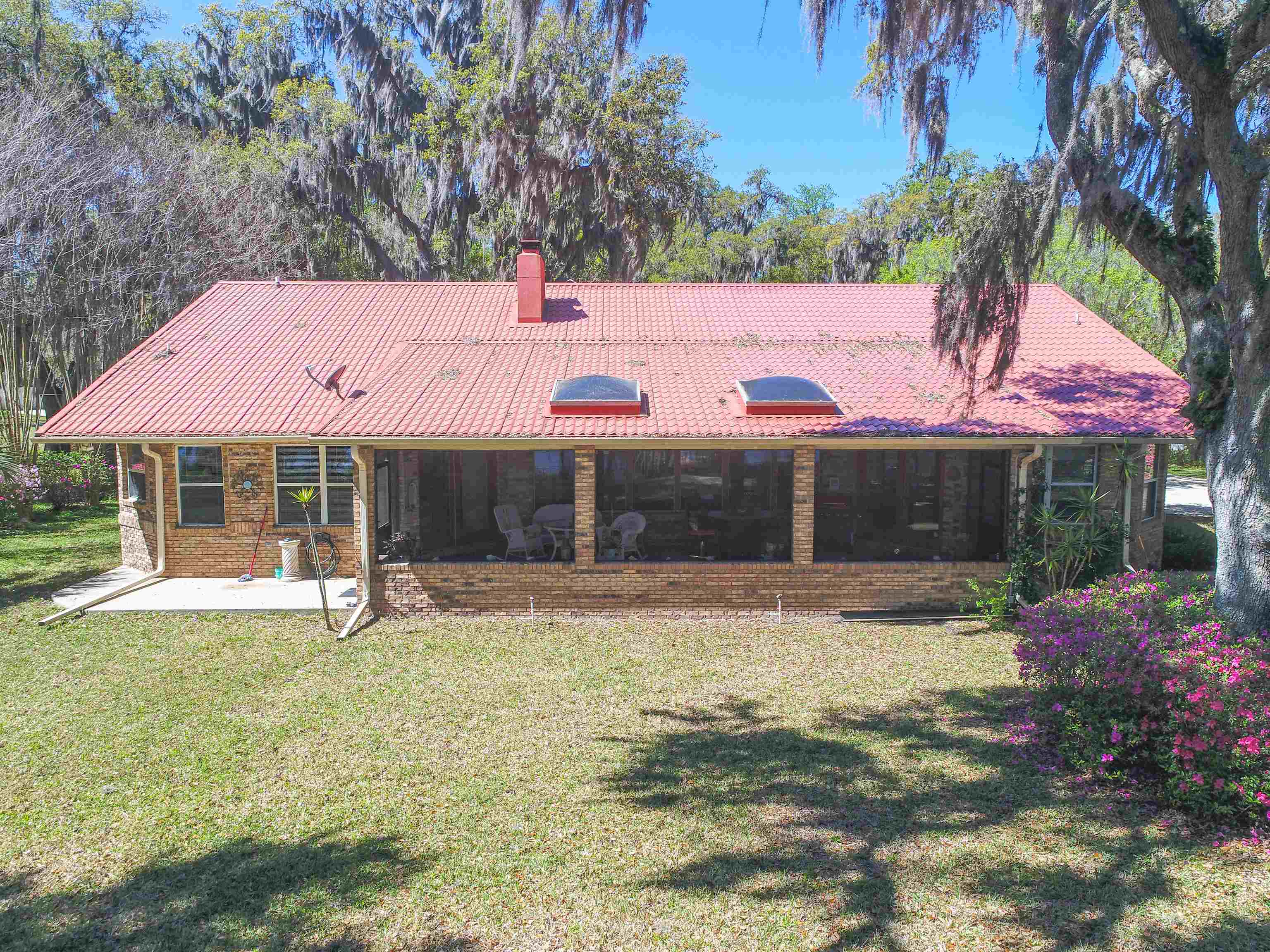 Image 17 of 94 For 524 Cedar Creek Rd