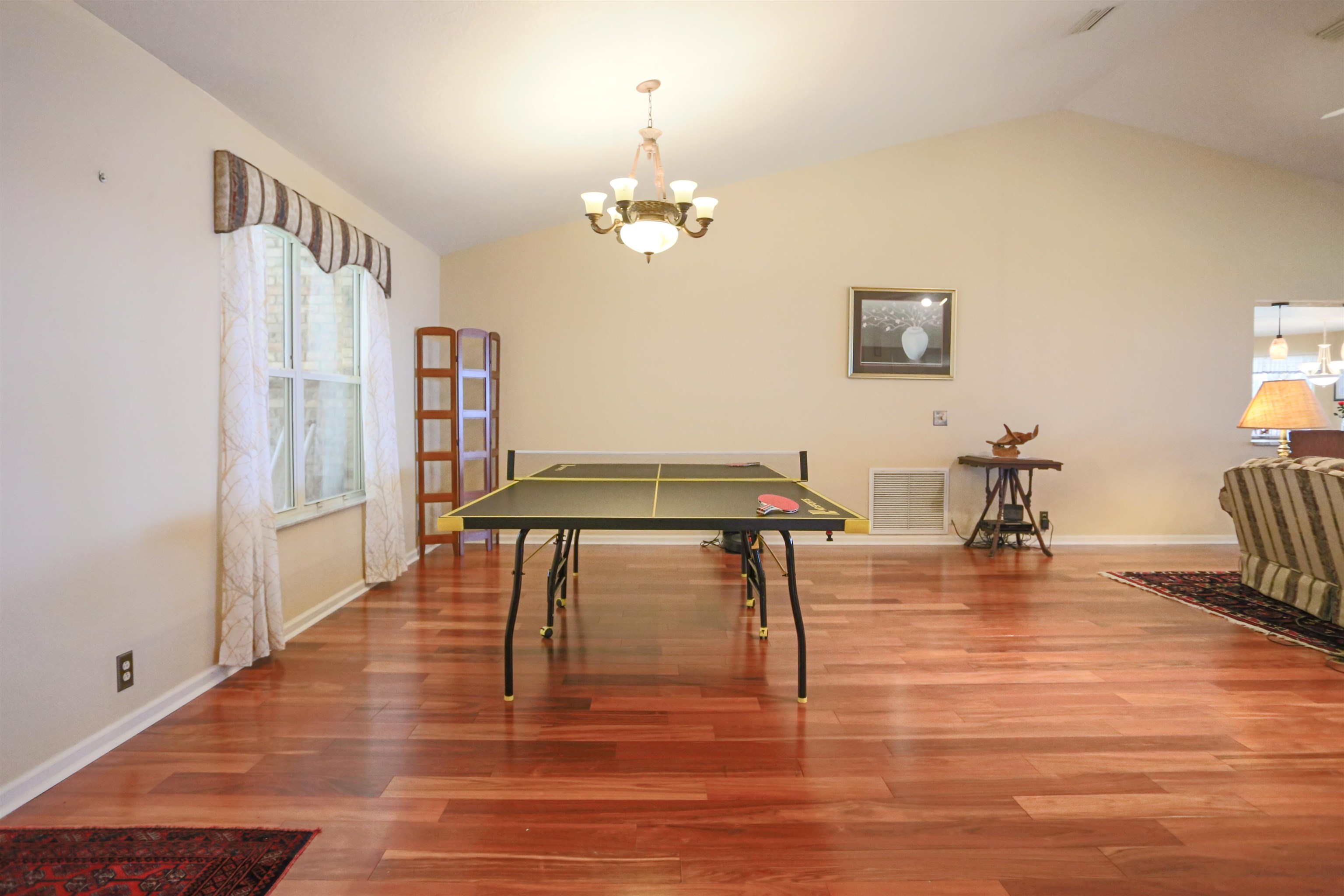 Image 22 of 94 For 524 Cedar Creek Rd