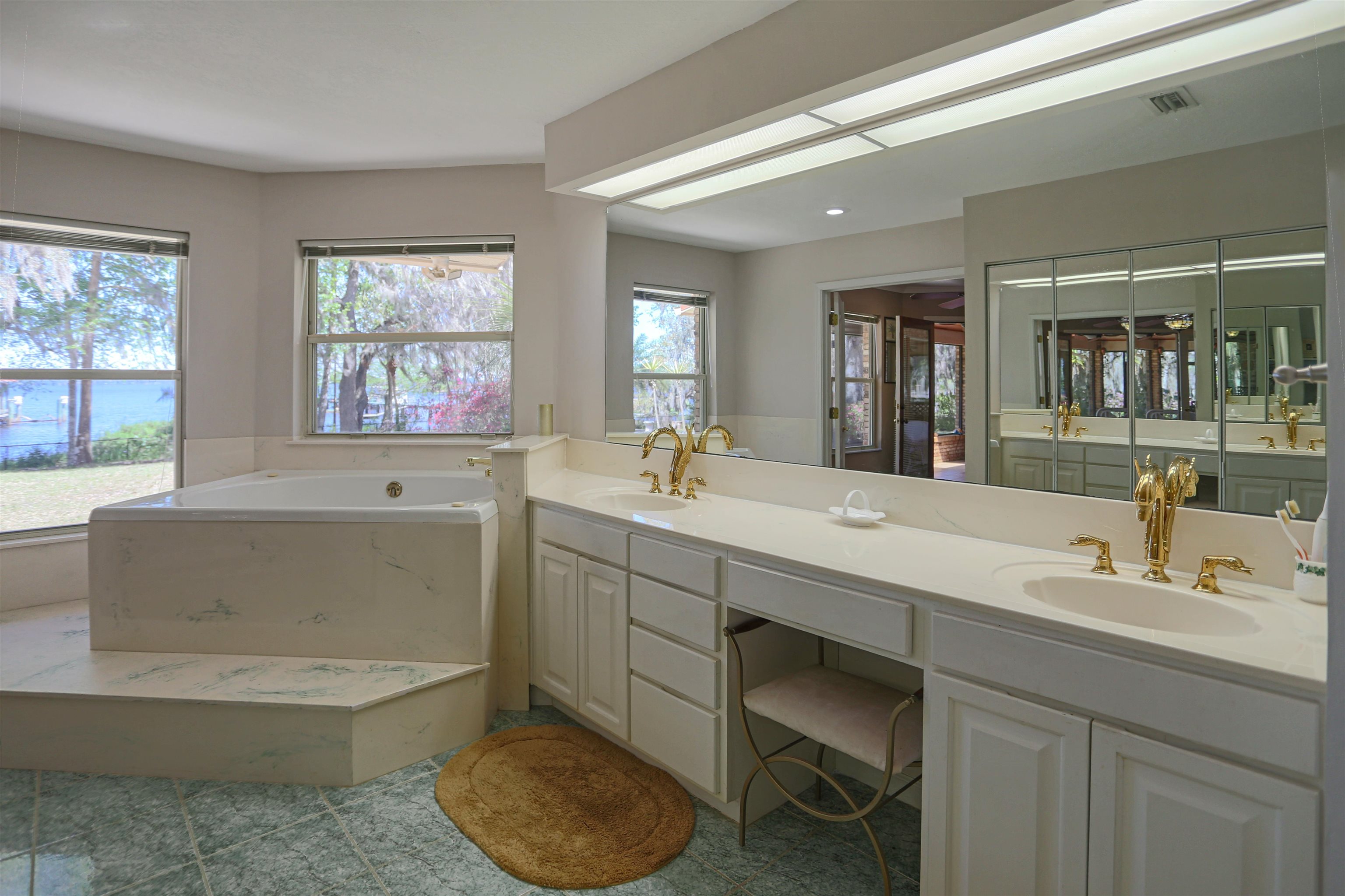 Image 47 of 94 For 524 Cedar Creek Rd