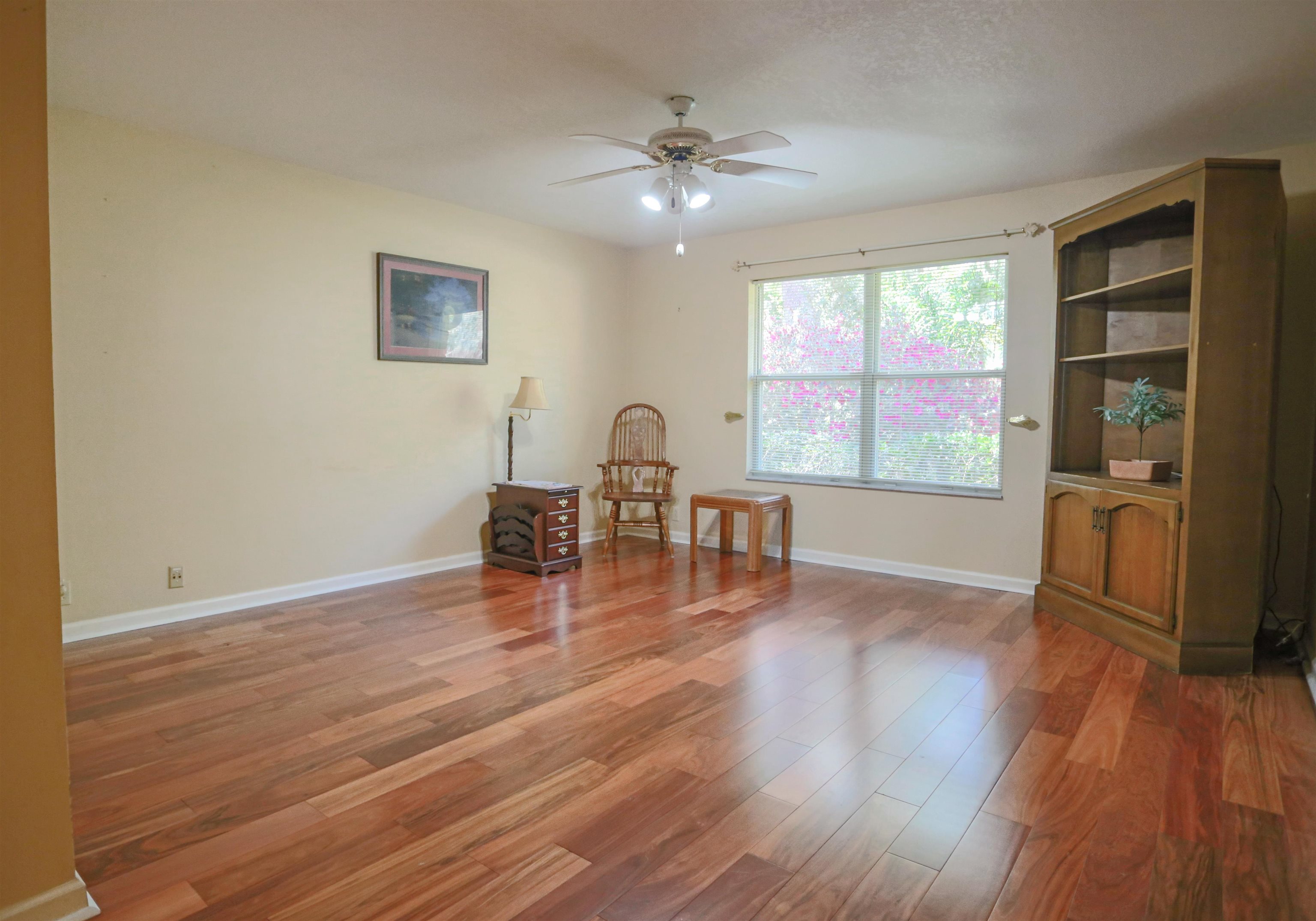 Image 50 of 94 For 524 Cedar Creek Rd