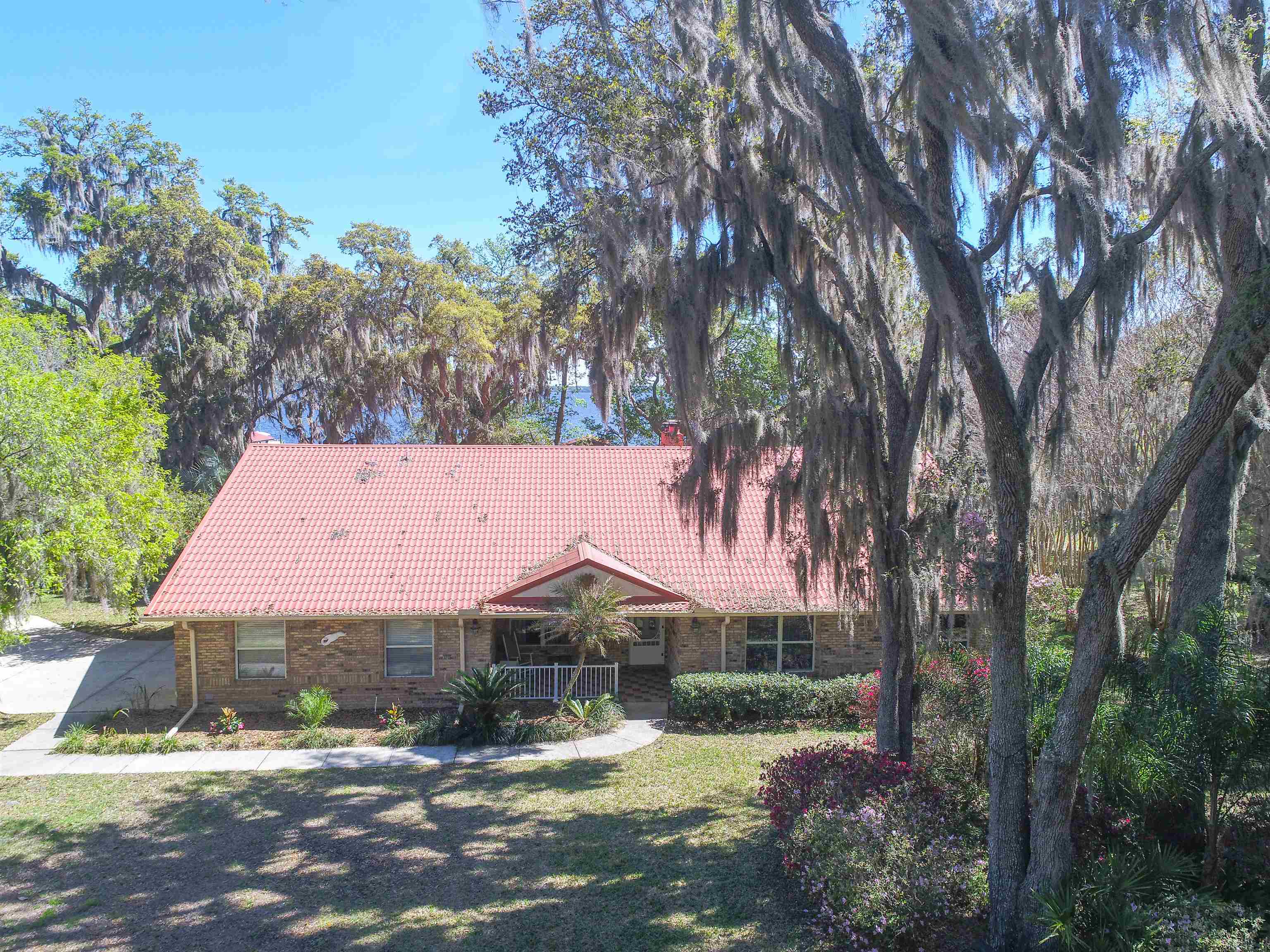 Image 9 of 94 For 524 Cedar Creek Rd