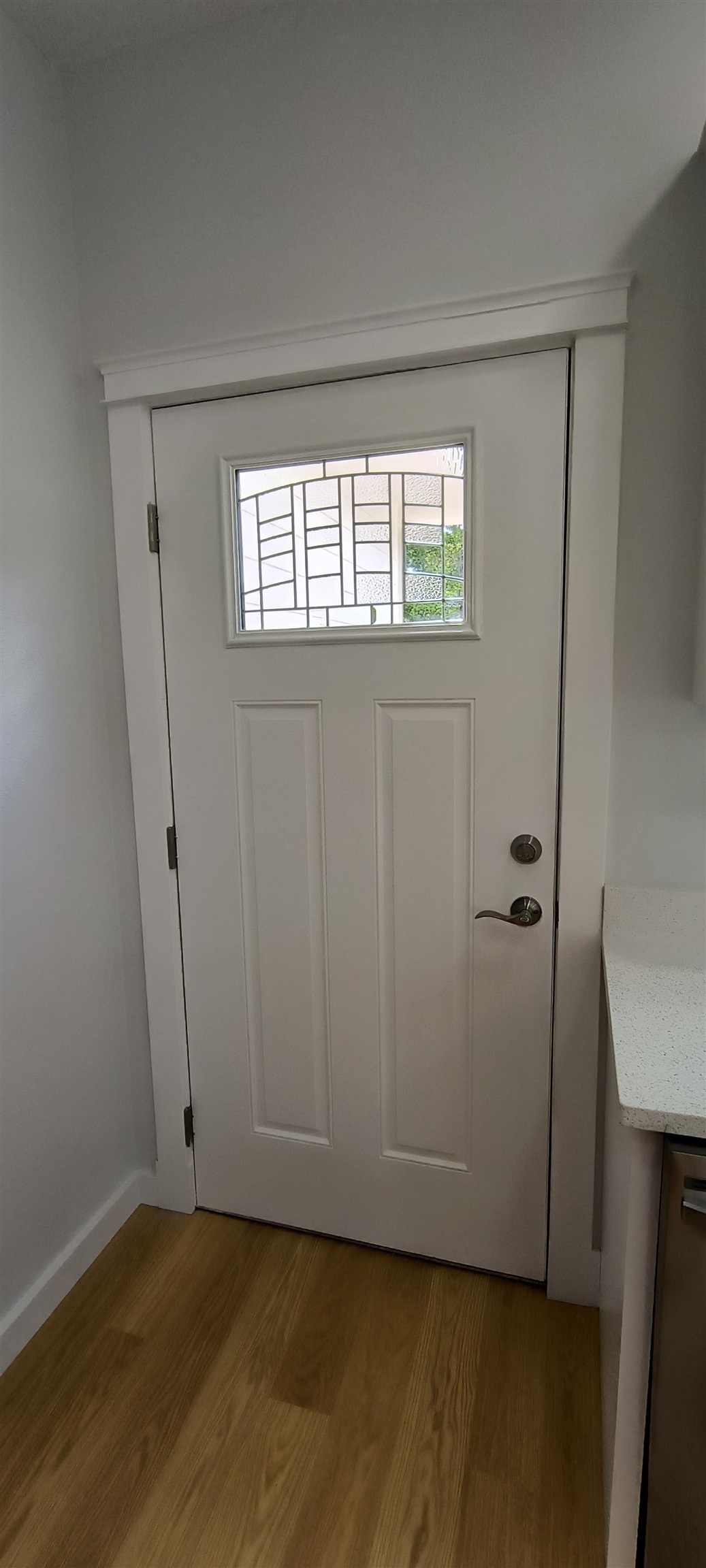 Image 18 of 37 For 98 Bruen St  