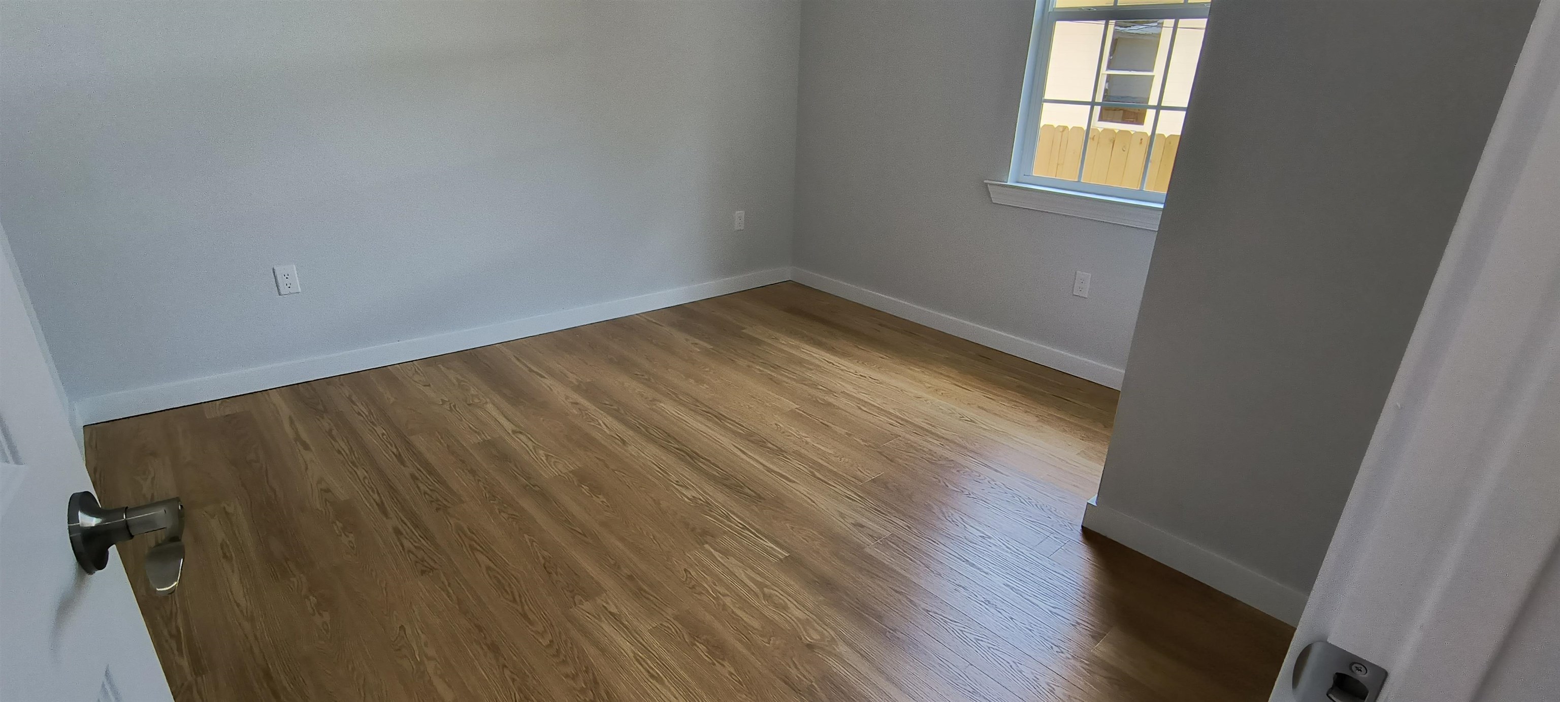 Image 28 of 37 For 98 Bruen St  