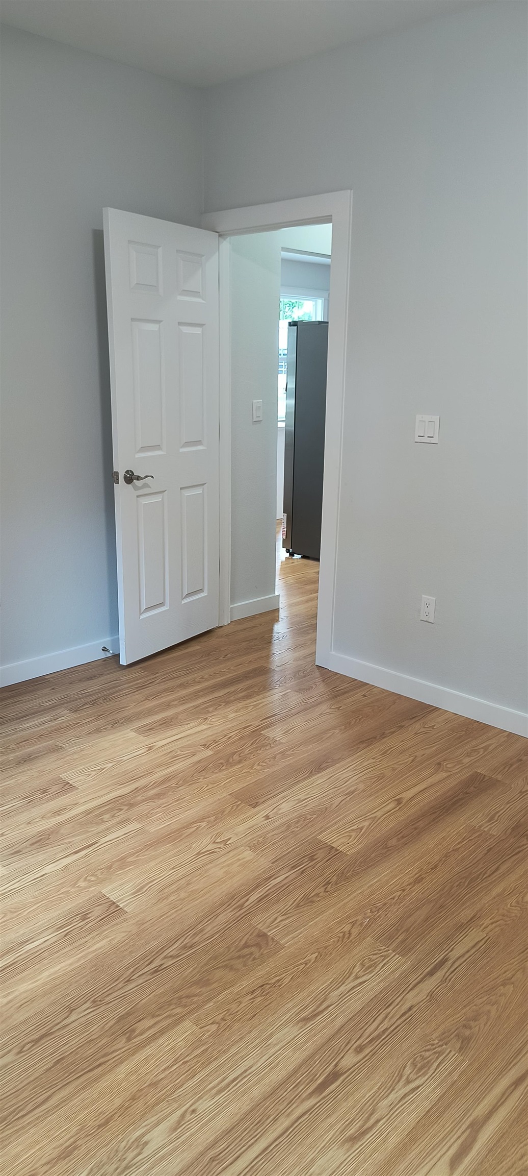 Image 29 of 37 For 98 Bruen St  