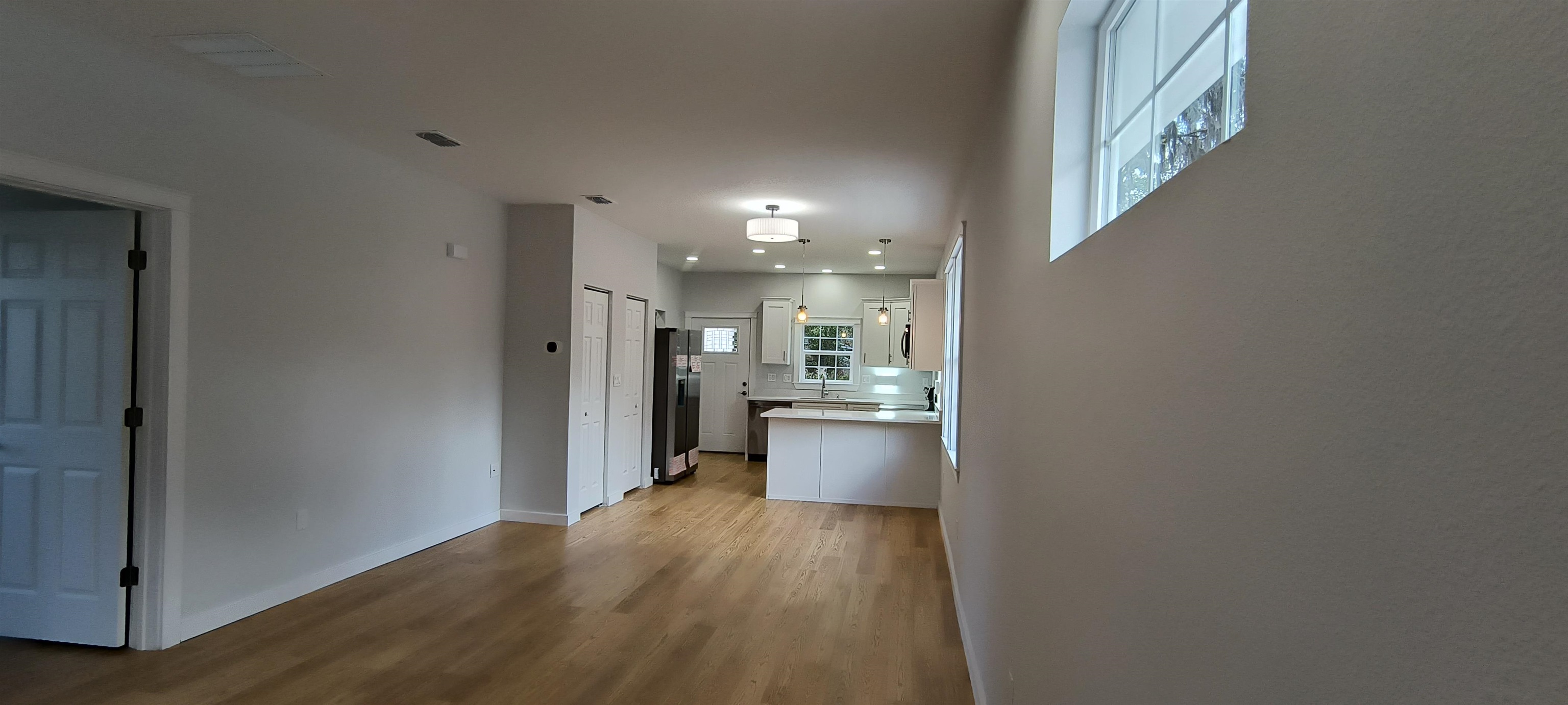 Image 6 of 37 For 98 Bruen St  