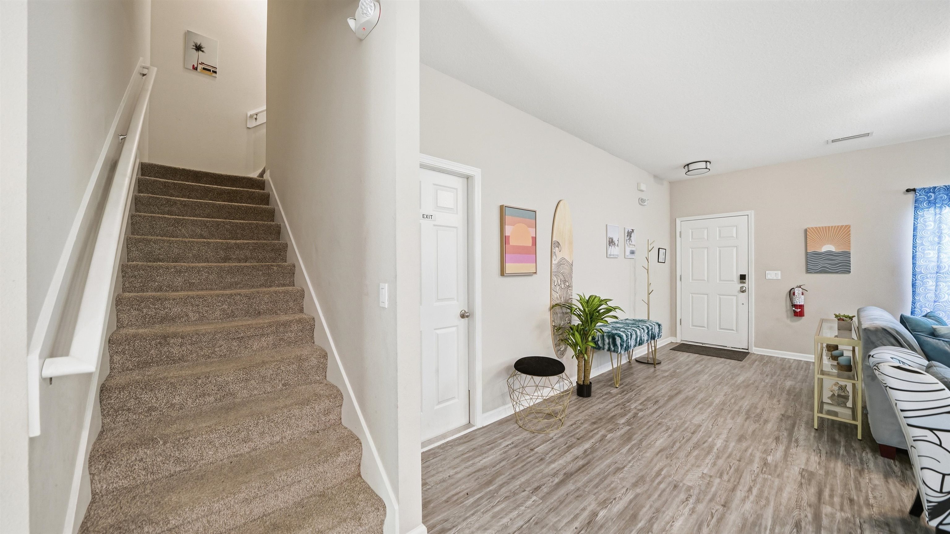 Image 17 of 50 For 241 Columbus St