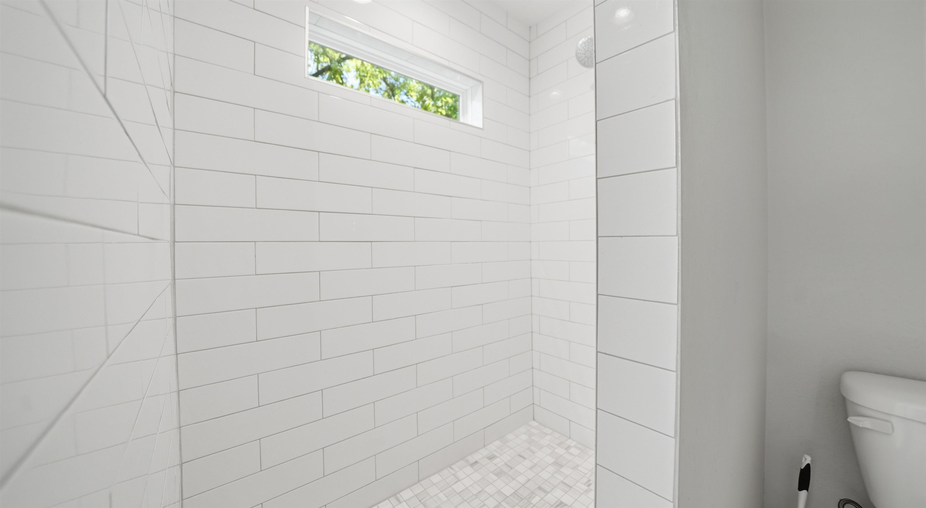 Image 22 of 50 For 241 Columbus St