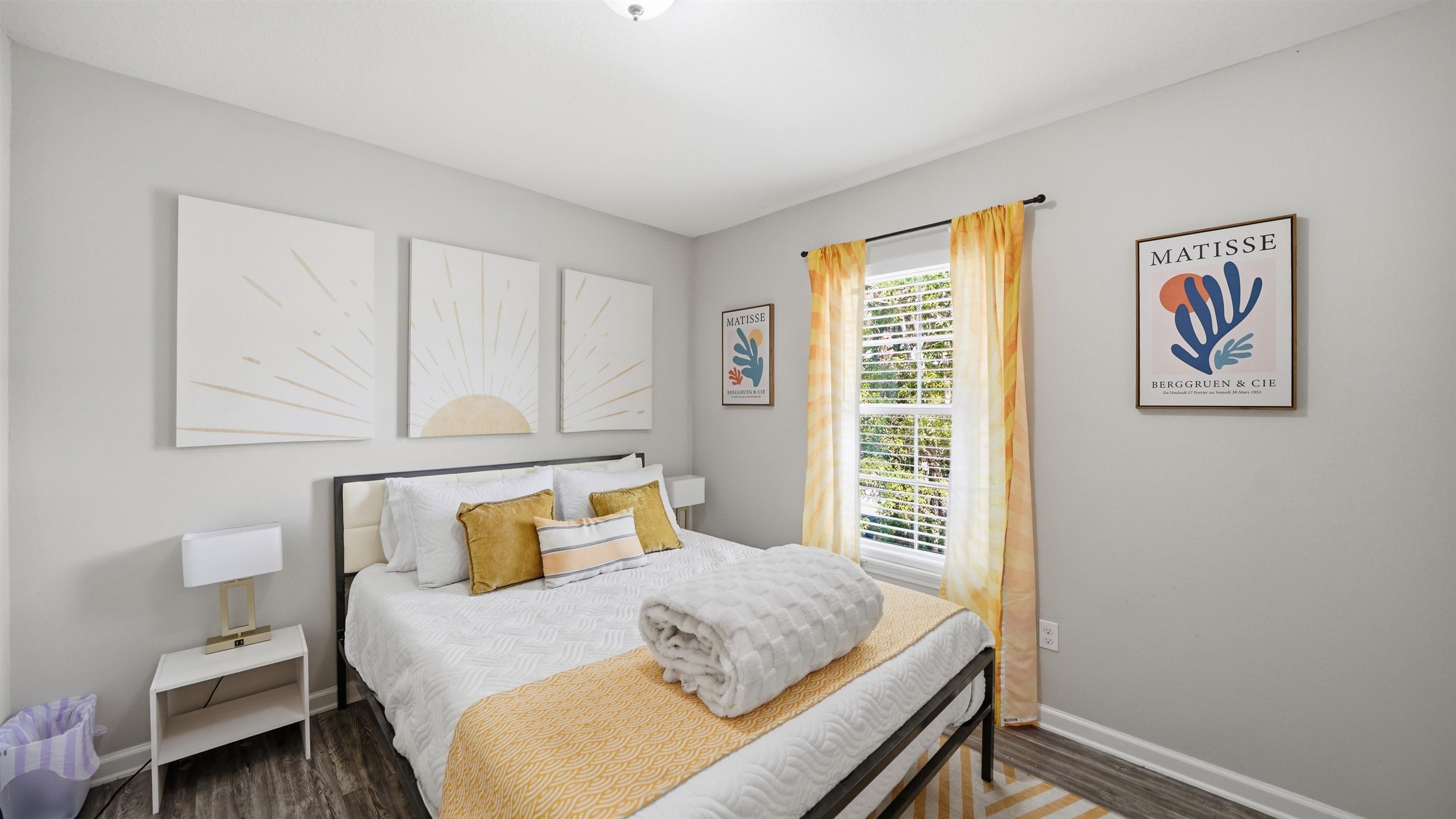 Image 25 of 50 For 241 Columbus St