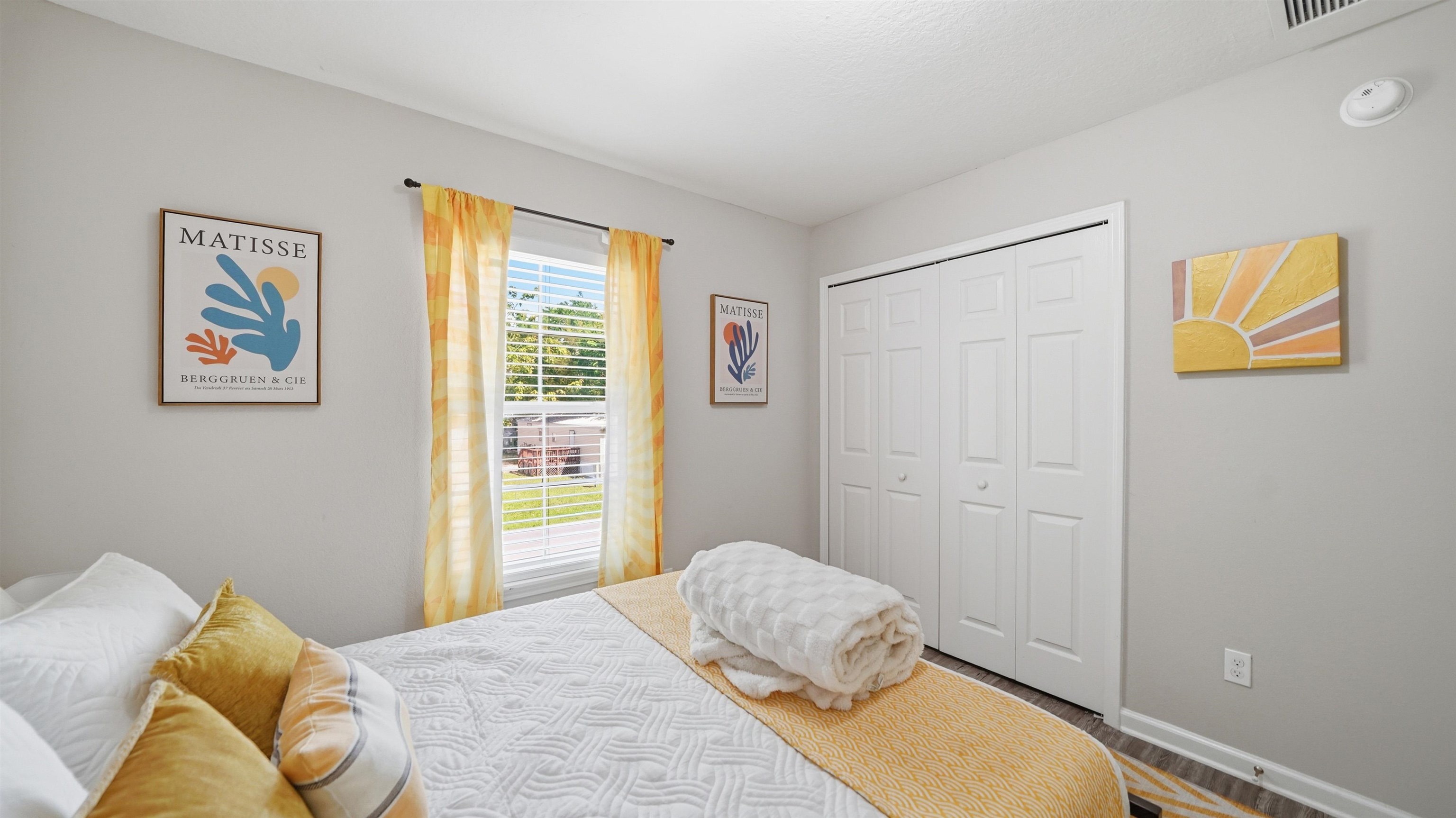 Image 26 of 50 For 241 Columbus St