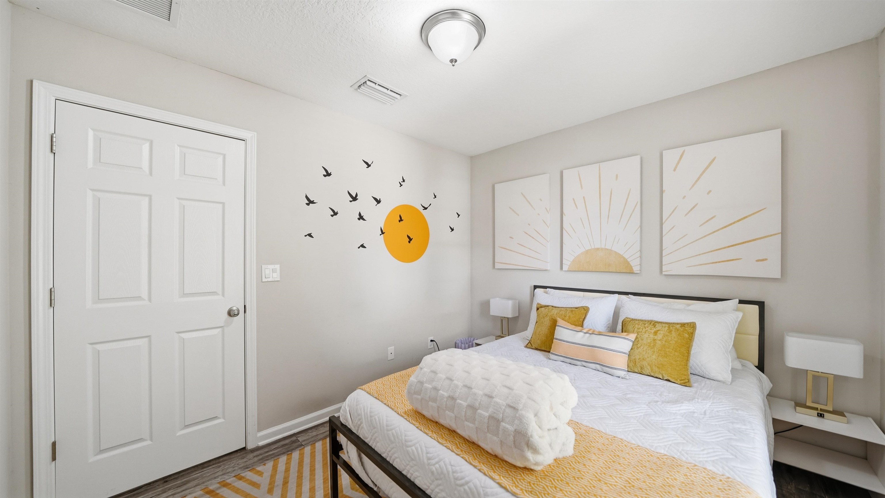 Image 27 of 50 For 241 Columbus St