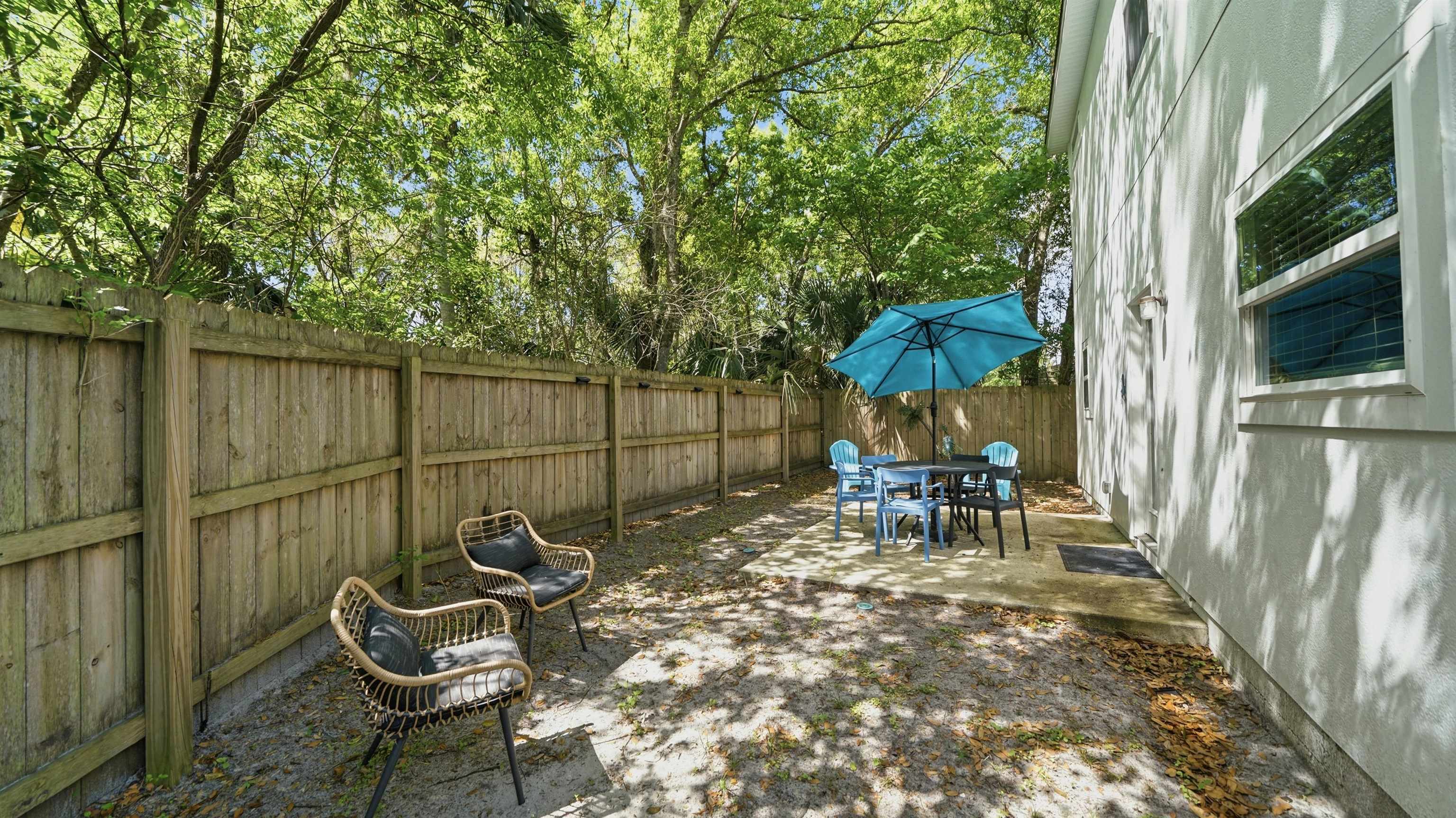 Image 37 of 50 For 241 Columbus St