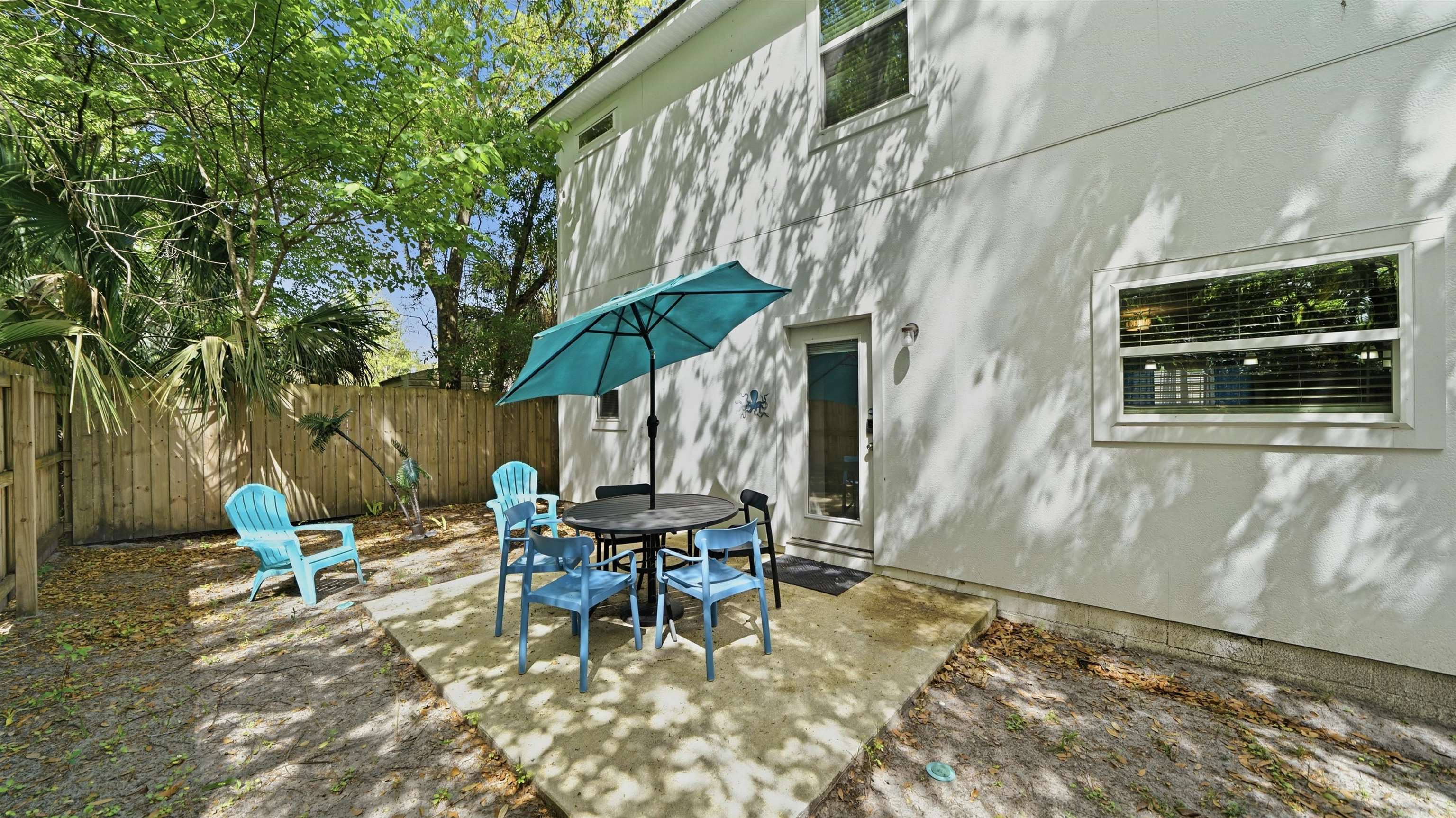 Image 38 of 50 For 241 Columbus St