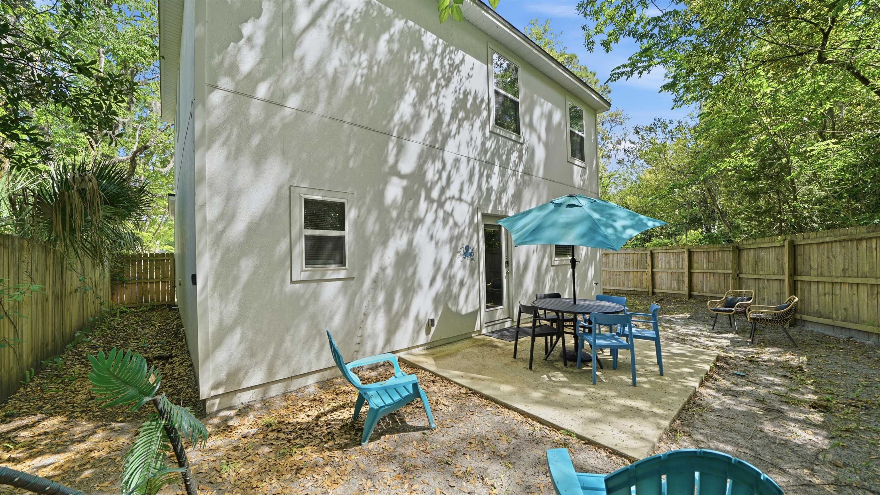 Image 39 of 50 For 241 Columbus St