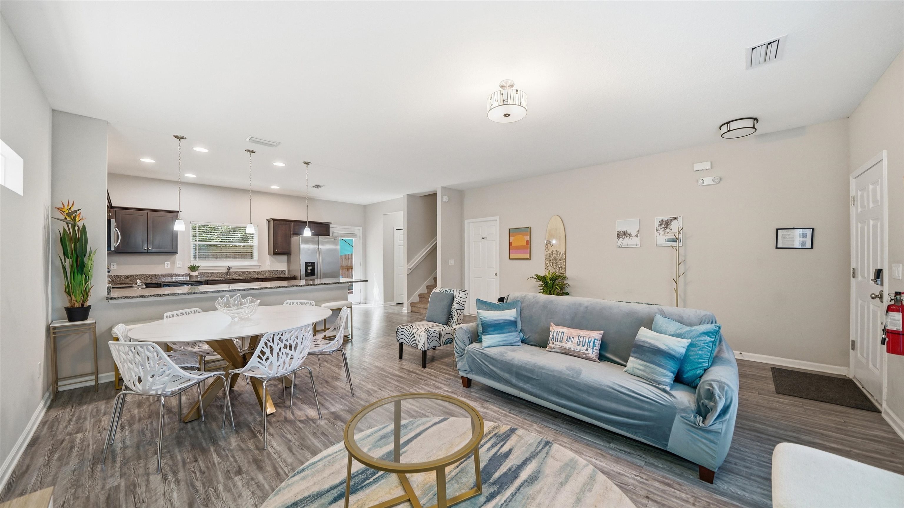 Image 7 of 50 For 241 Columbus St