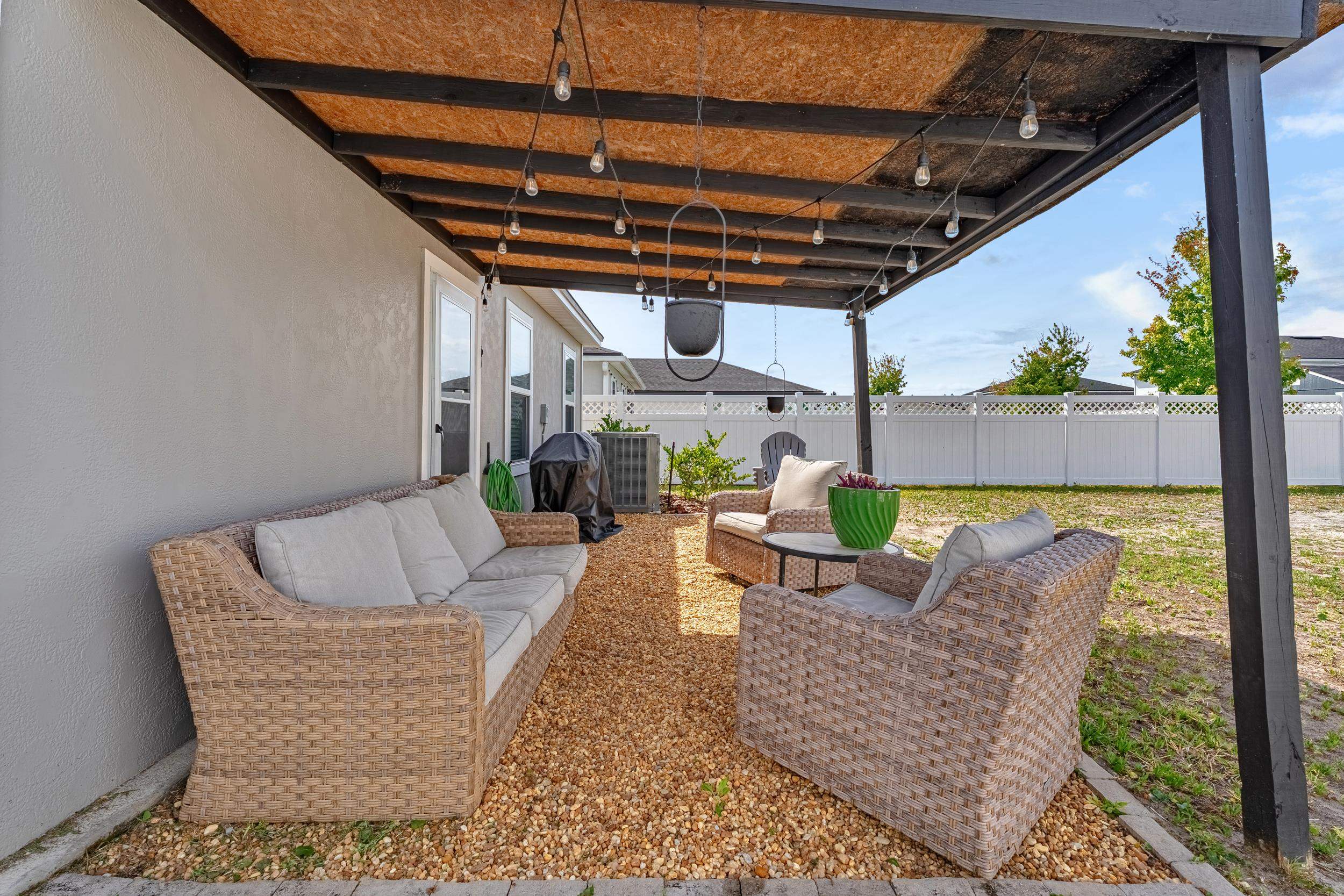 Image 32 of 38 For 52 Newland Ct