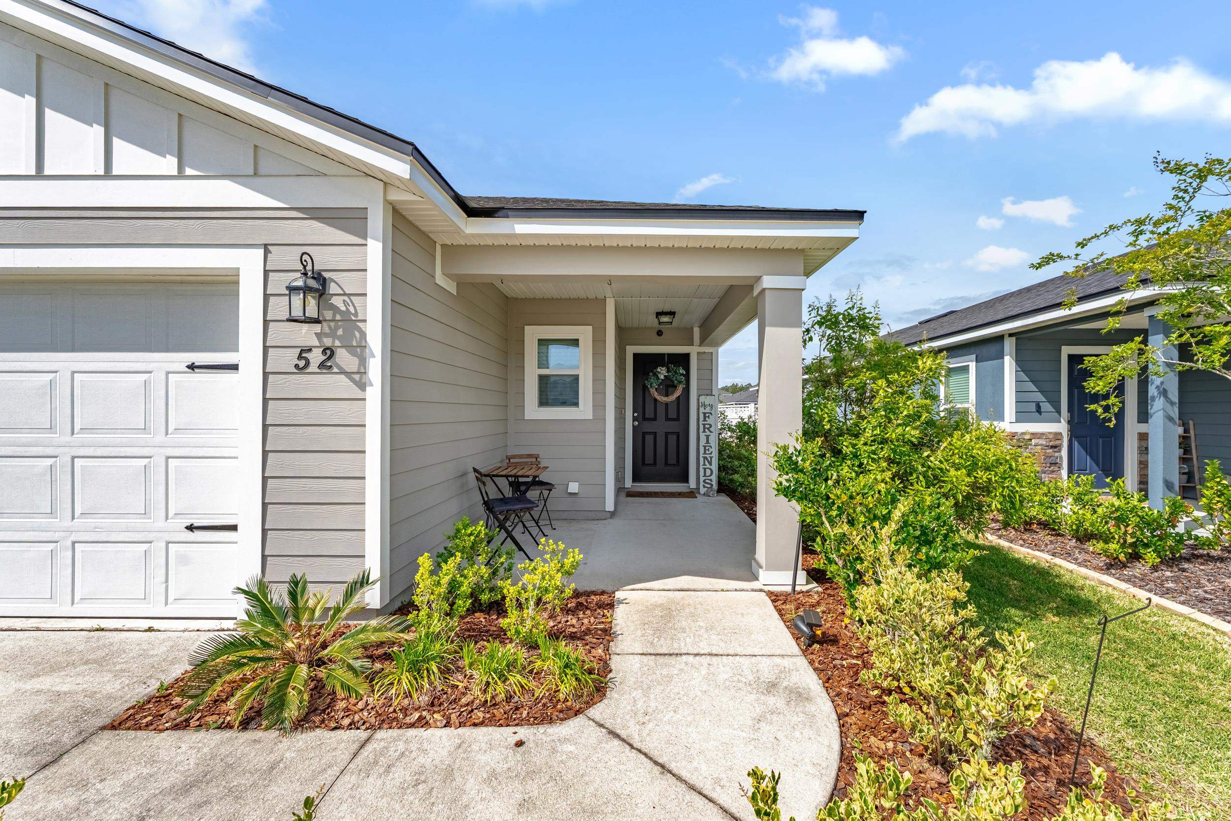 Image 4 of 38 For 52 Newland Ct