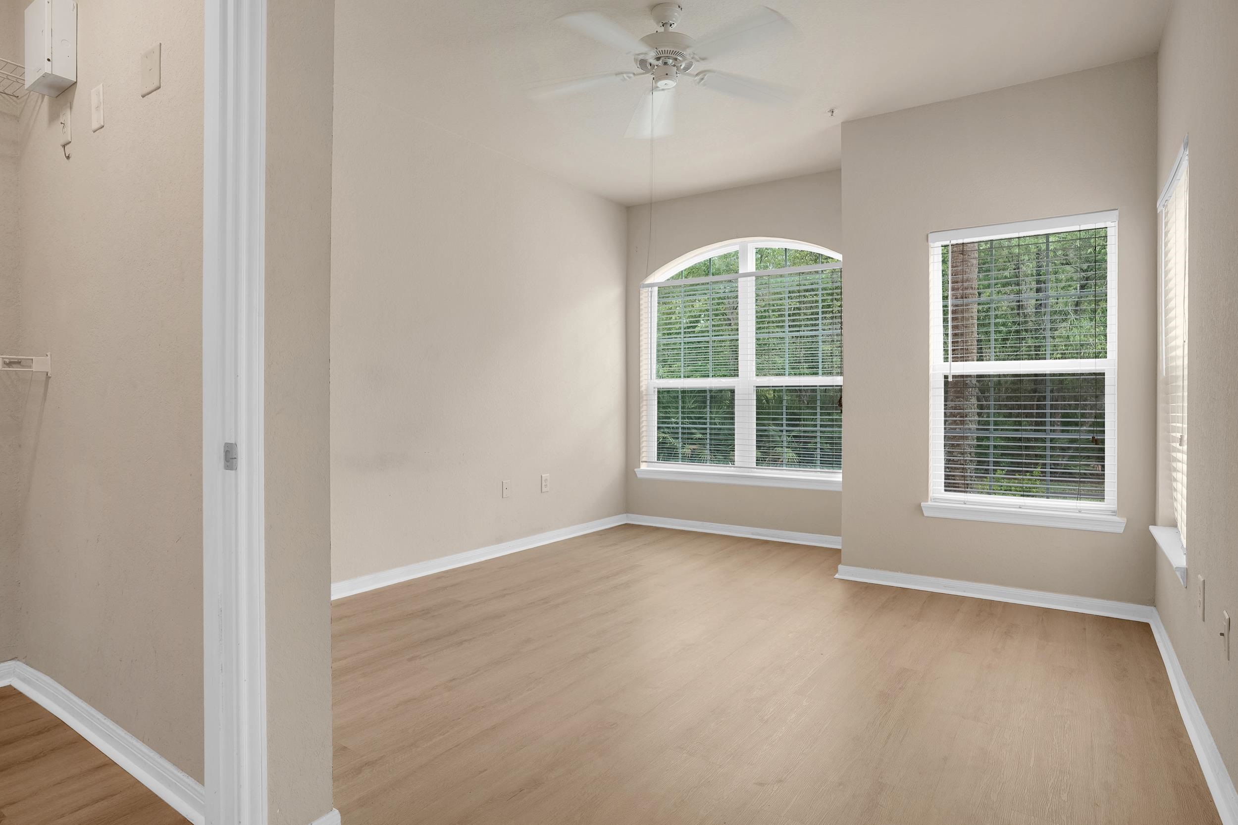 Image 4 of 21 For 225 Old Village Center Cir  4108