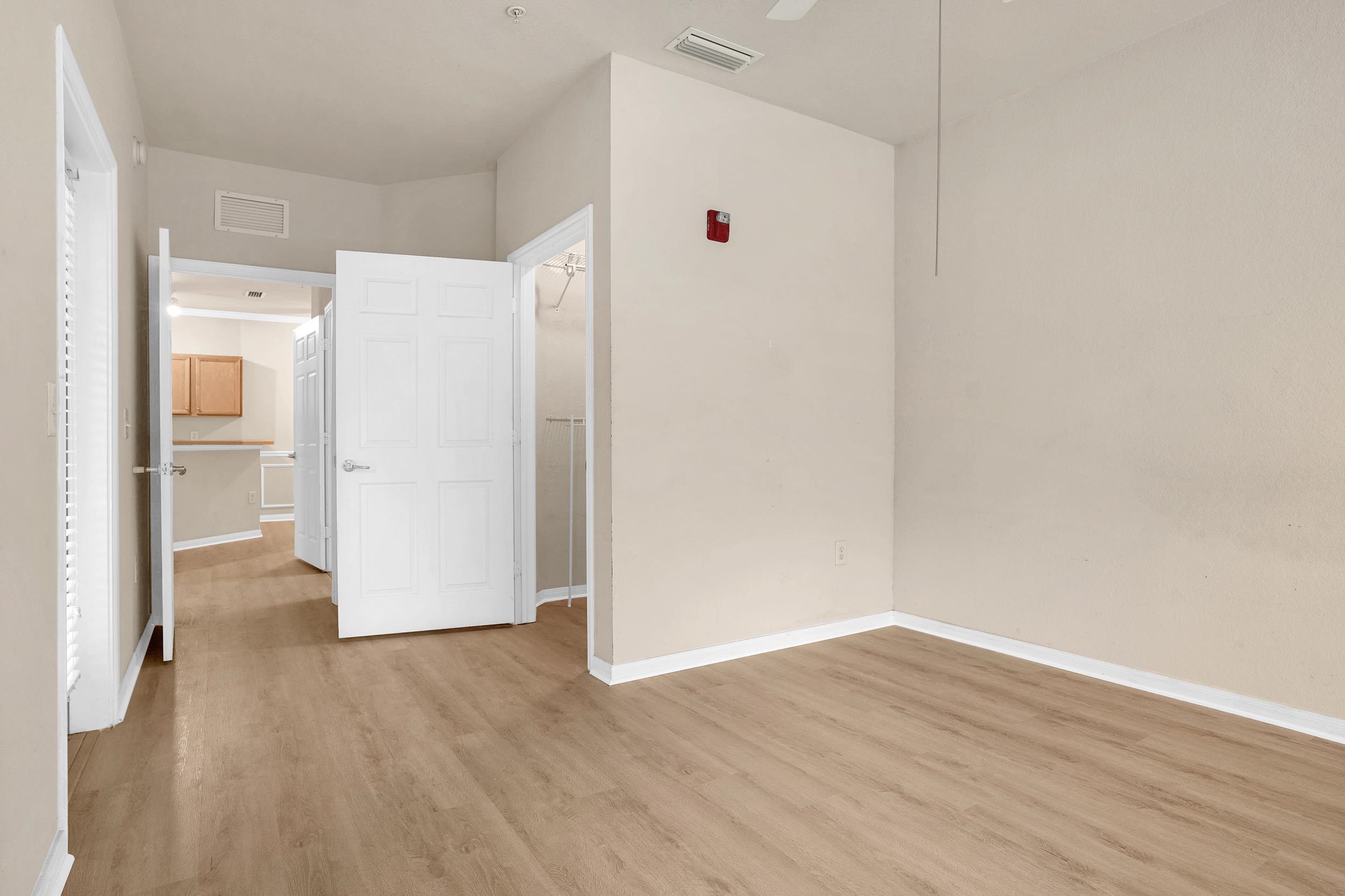Image 5 of 21 For 225 Old Village Center Cir  4108