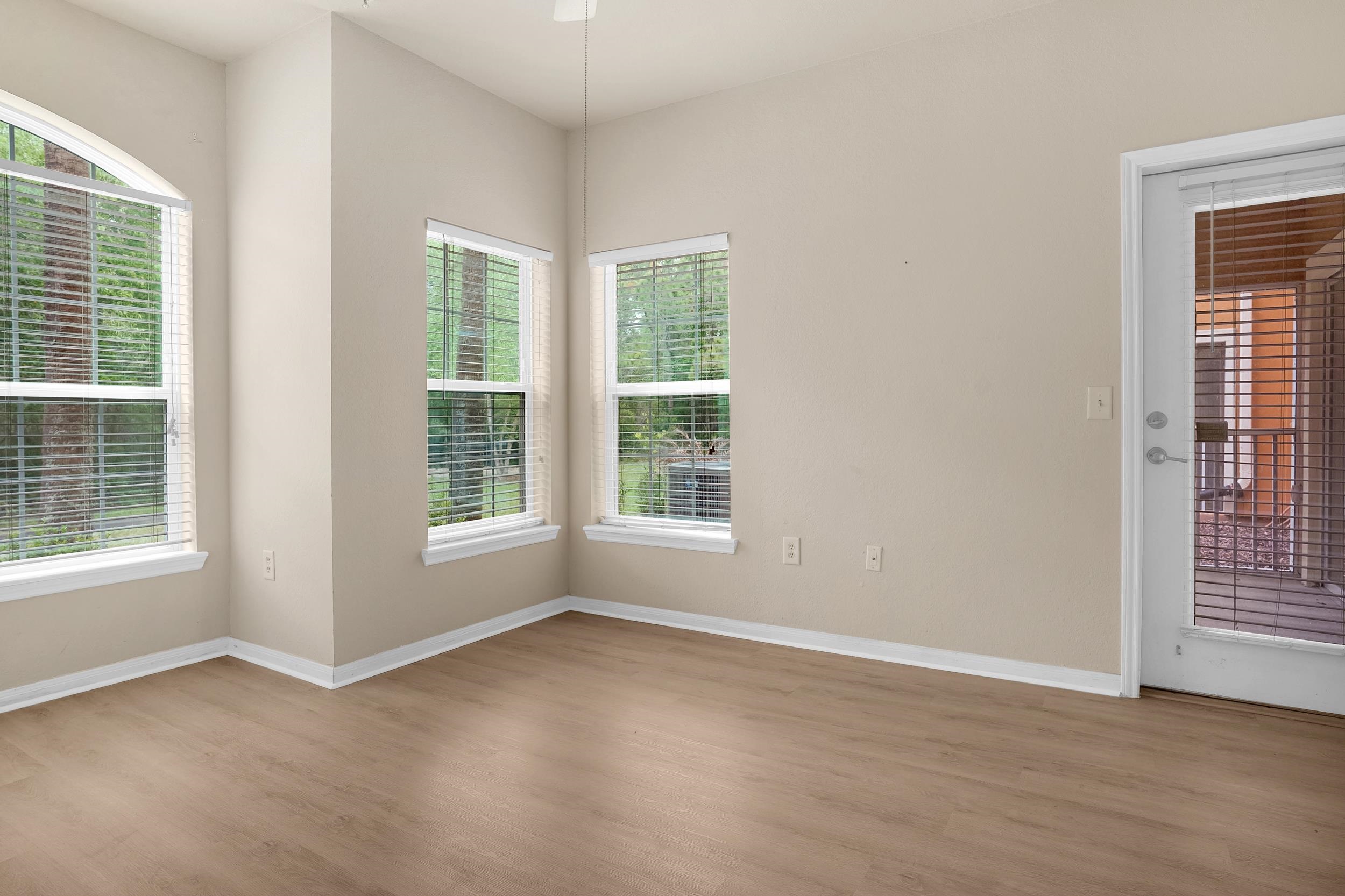 Image 6 of 21 For 225 Old Village Center Cir  4108