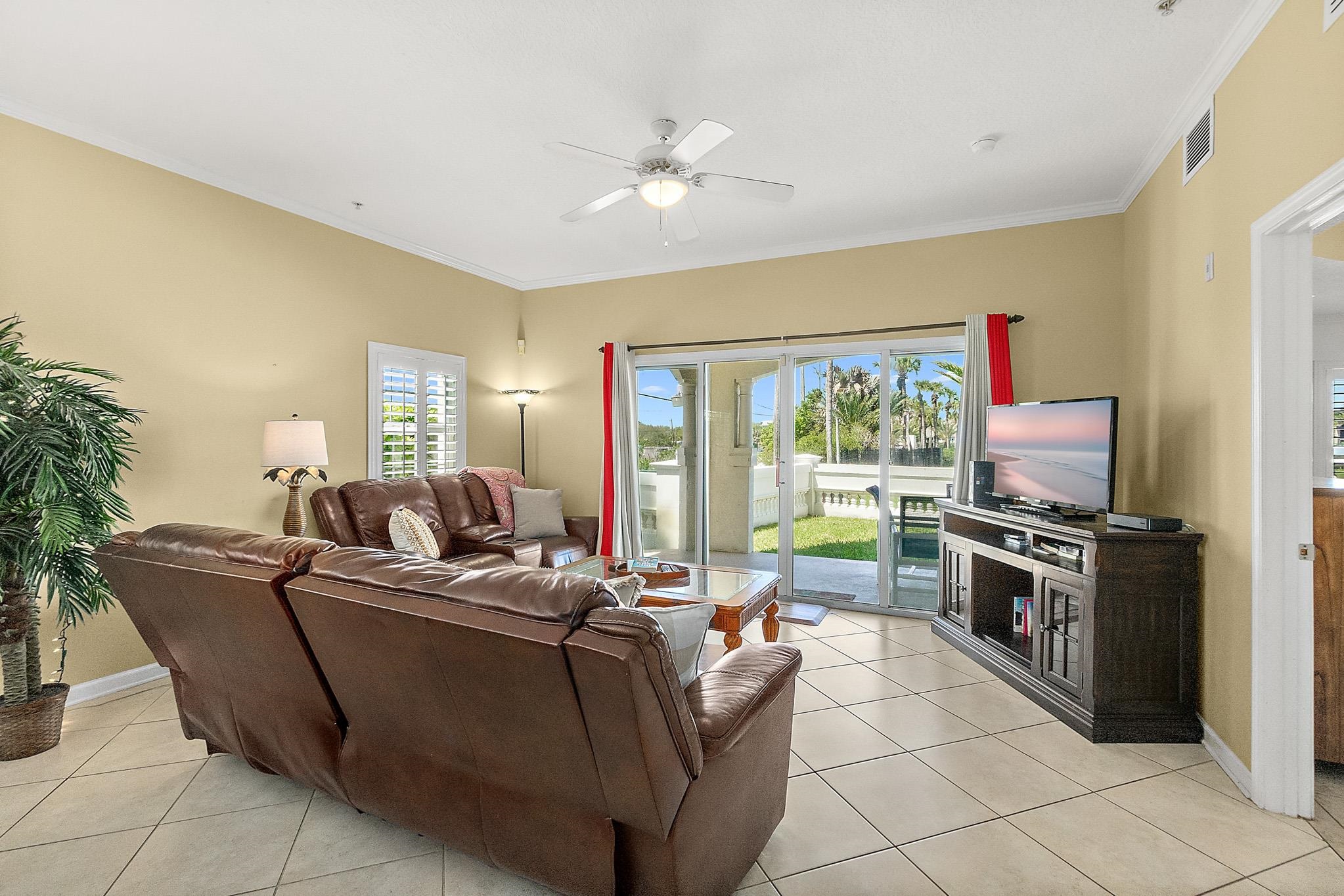 Image 15 of 35 For 264 Gibraltar Ct  101