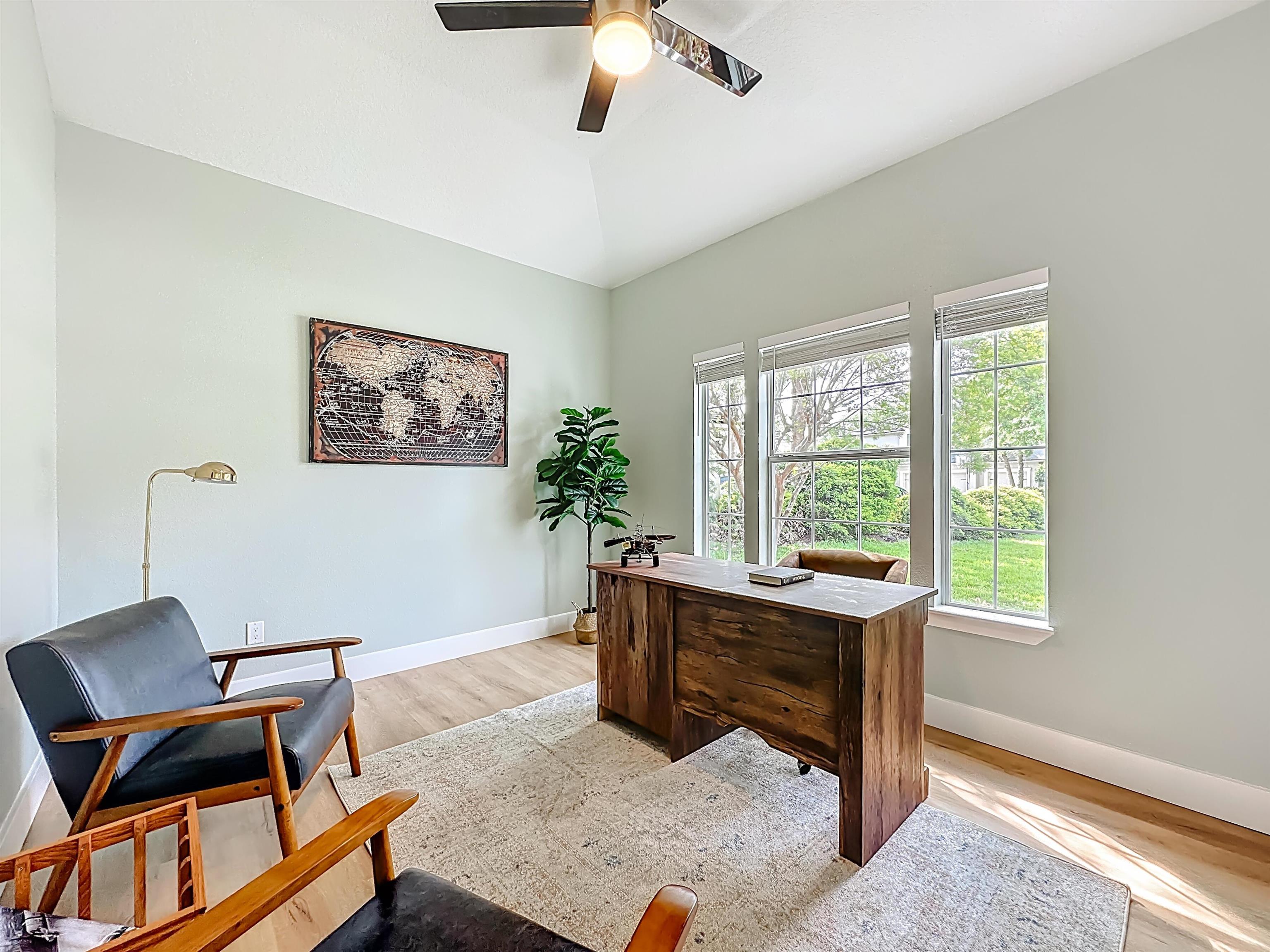 Image 10 of 56 For 328 Summercove Cir