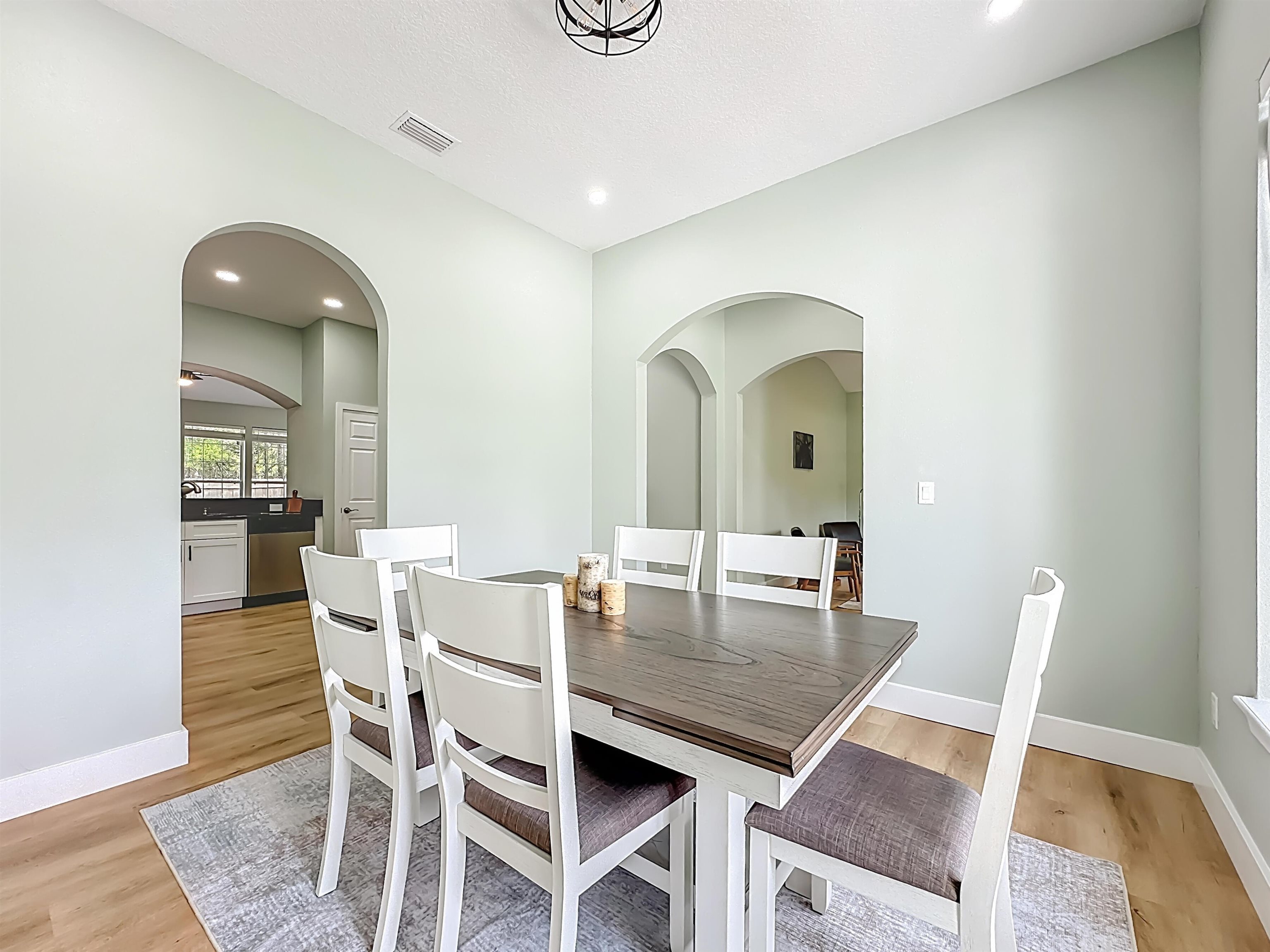 Image 18 of 56 For 328 Summercove Cir