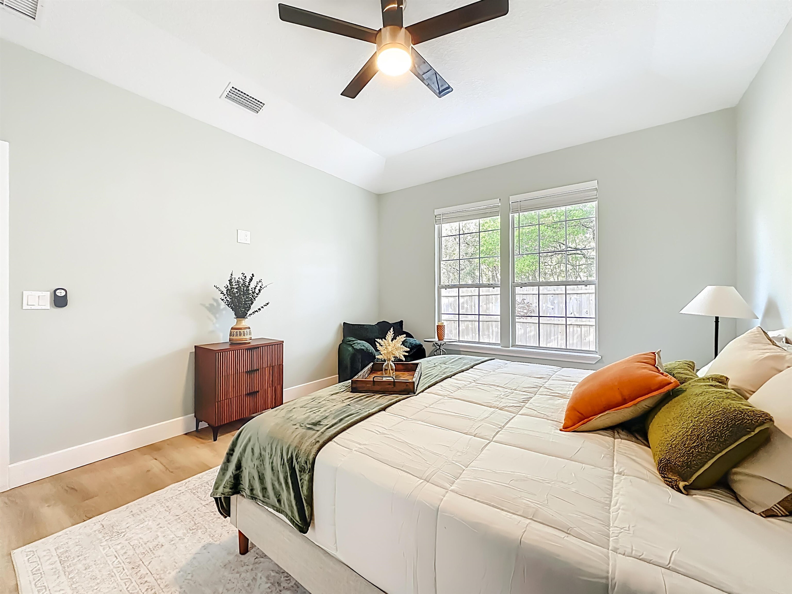 Image 19 of 56 For 328 Summercove Cir