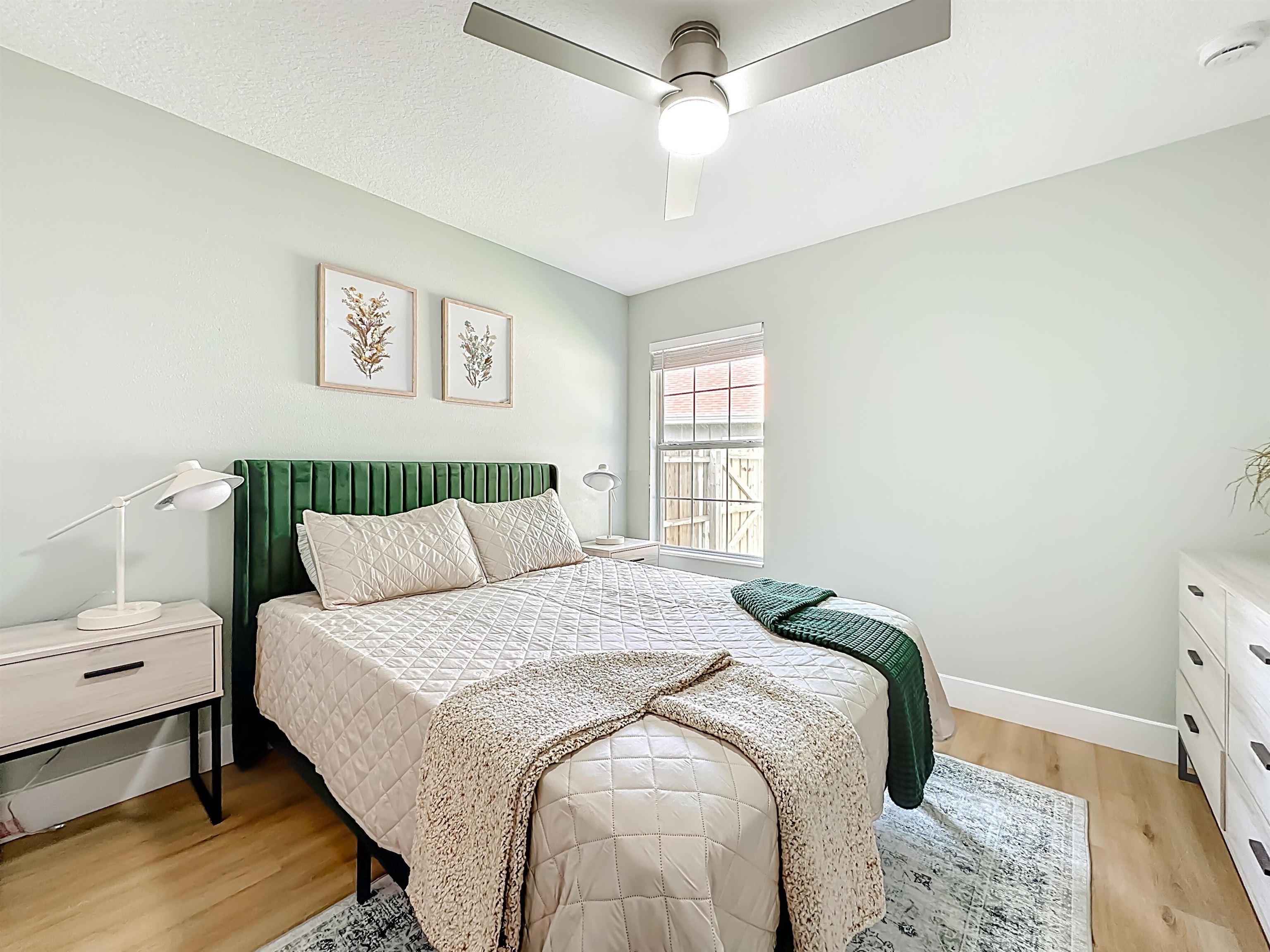 Image 21 of 56 For 328 Summercove Cir