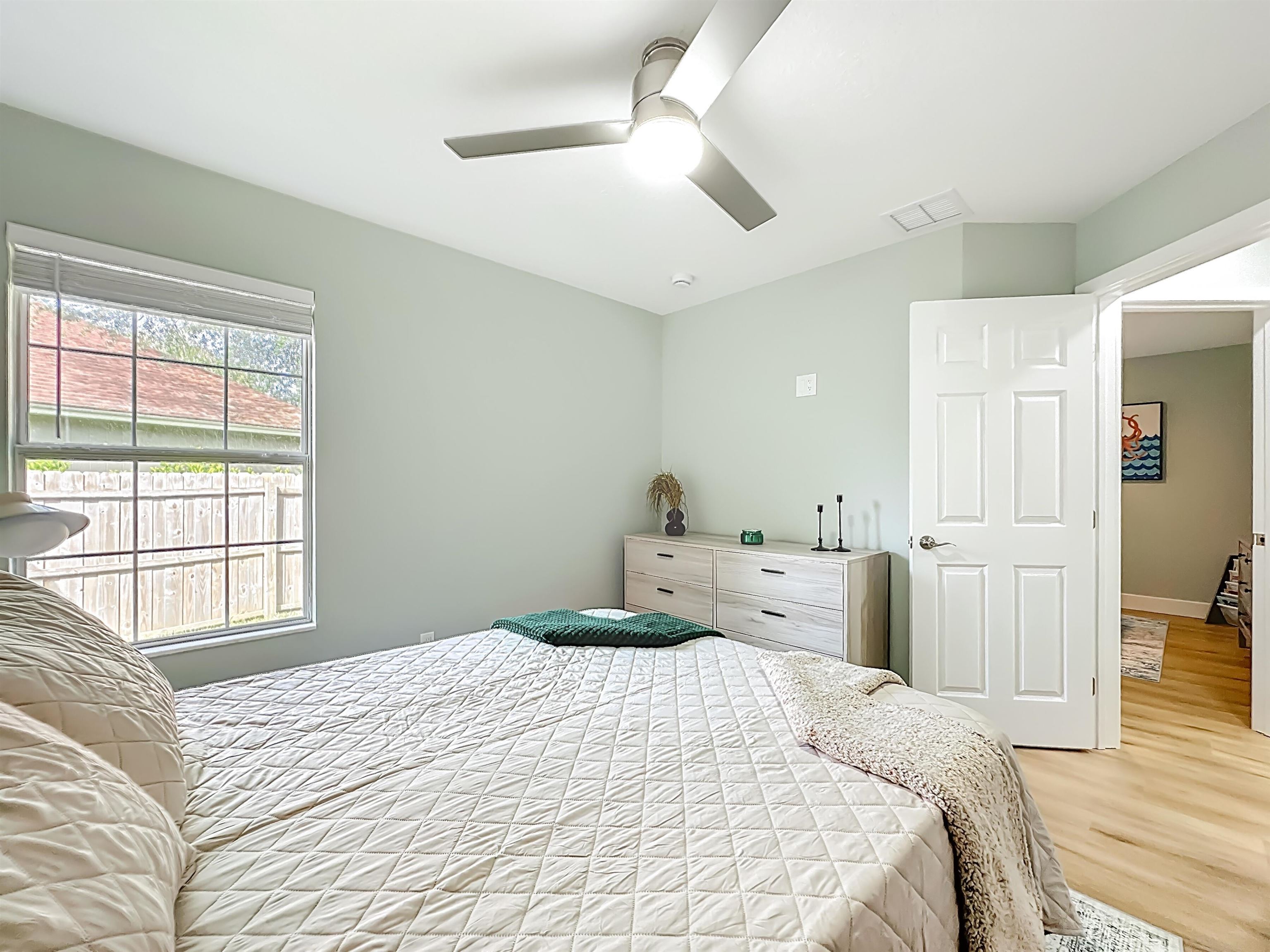 Image 22 of 56 For 328 Summercove Cir