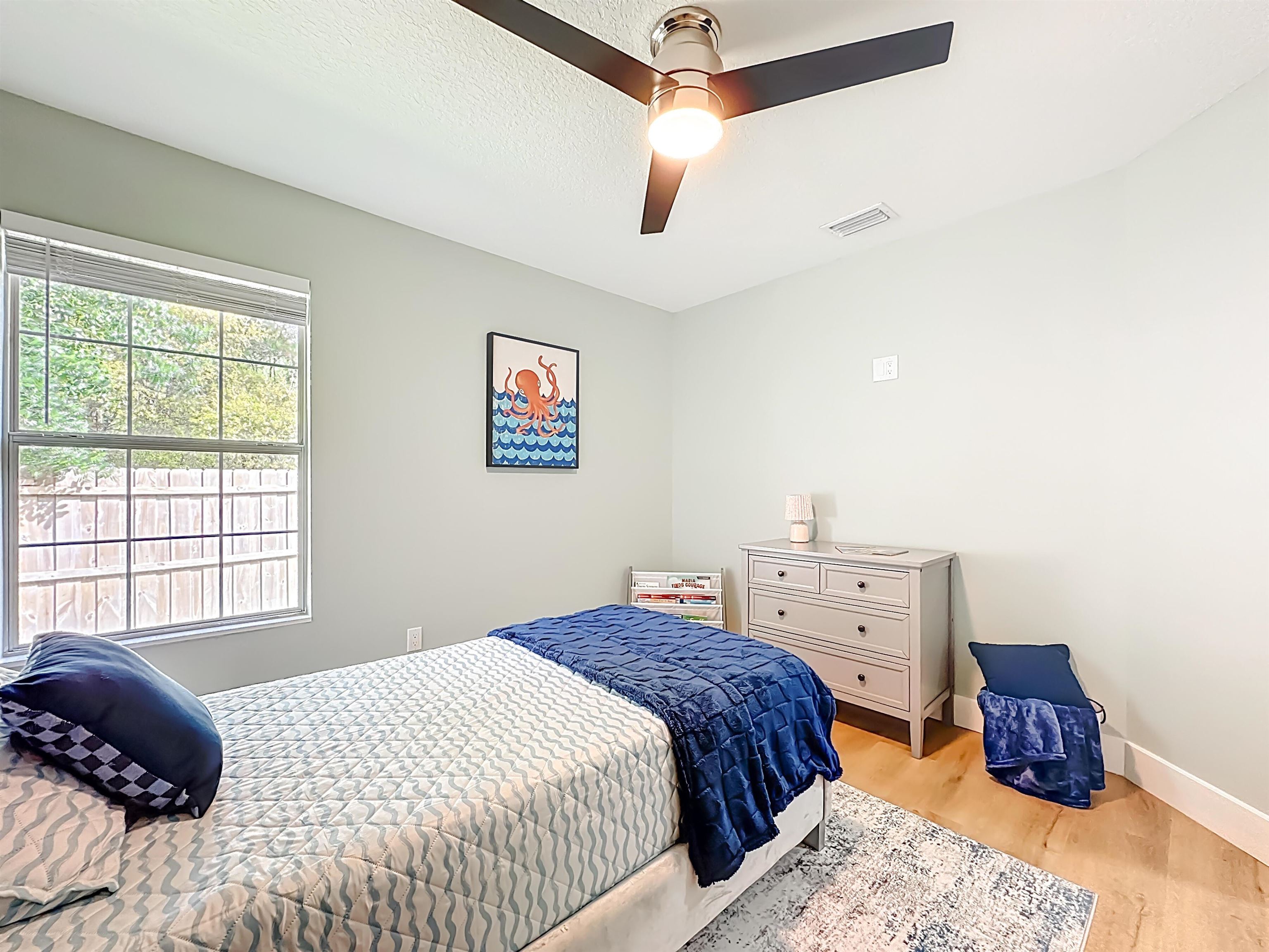 Image 26 of 56 For 328 Summercove Cir