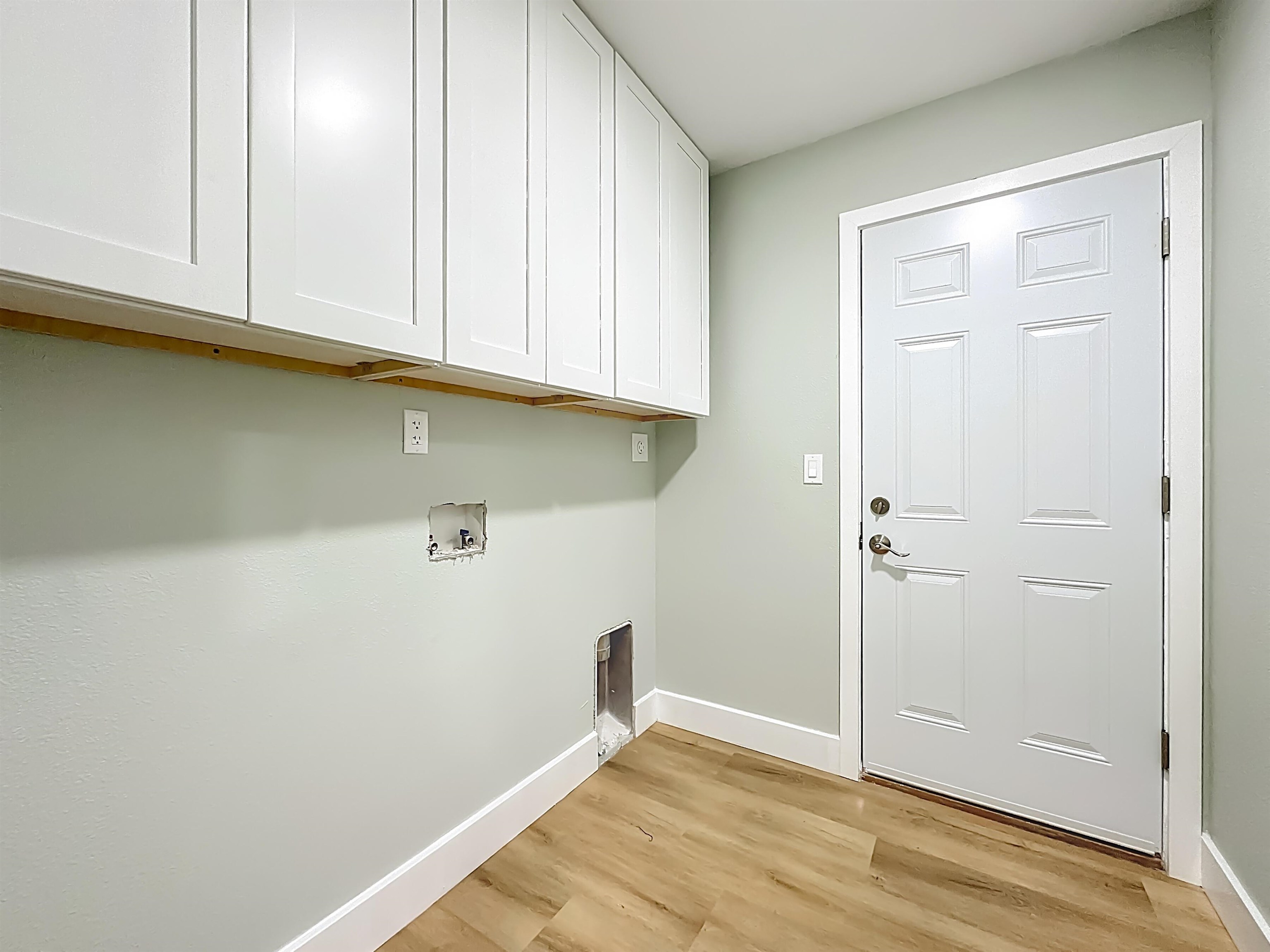 Image 27 of 56 For 328 Summercove Cir