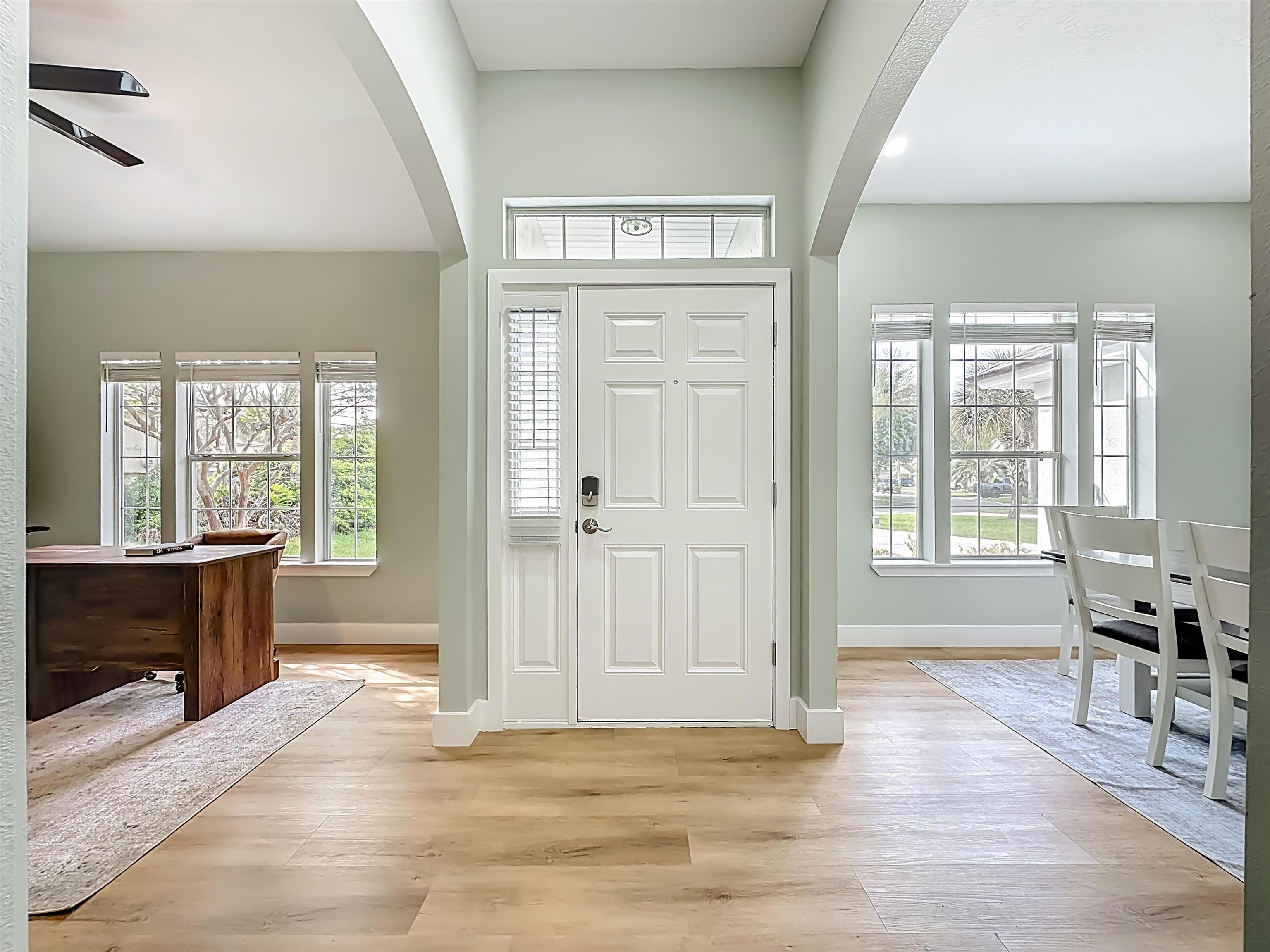 Image 29 of 56 For 328 Summercove Cir