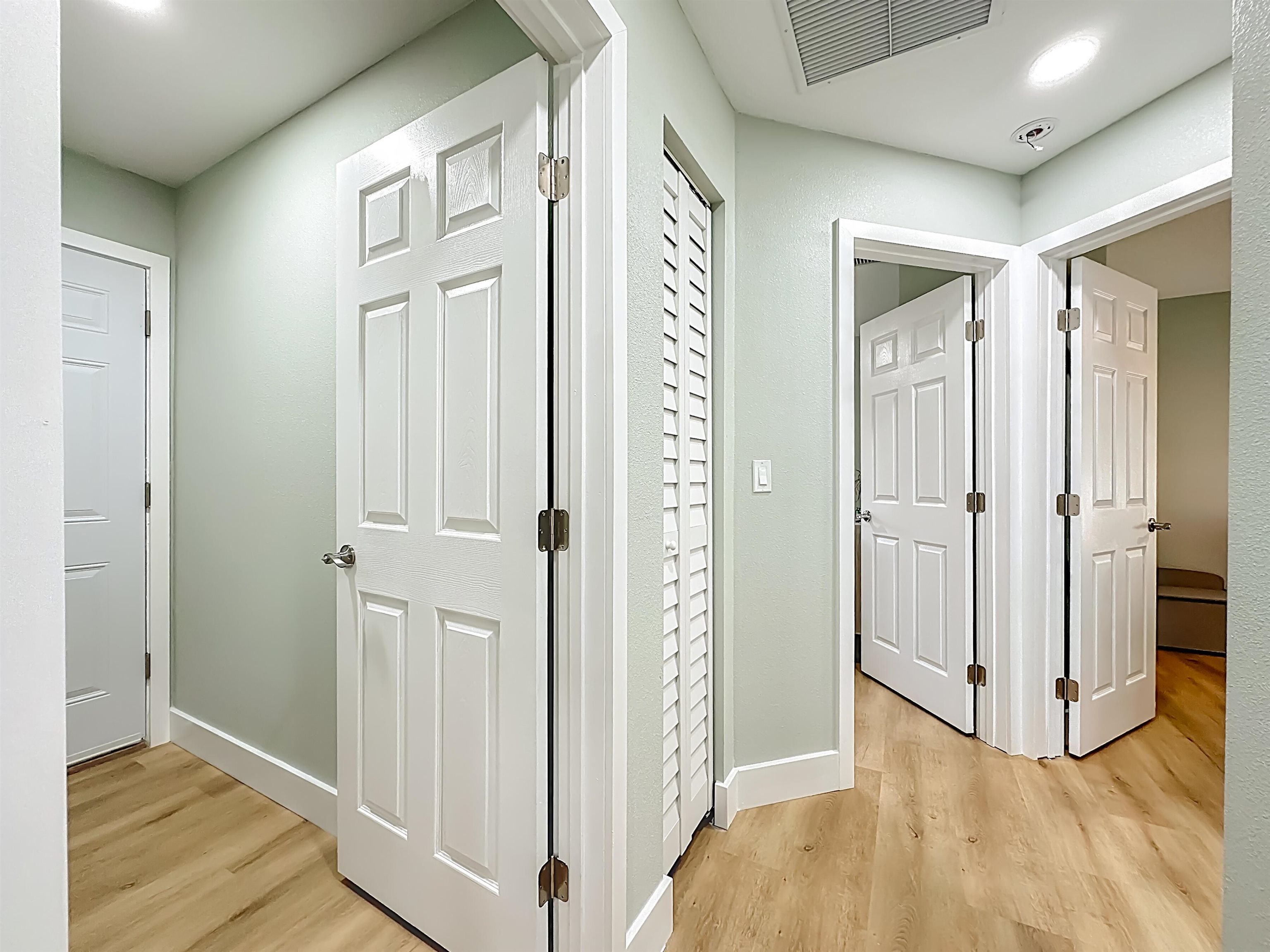 Image 30 of 56 For 328 Summercove Cir