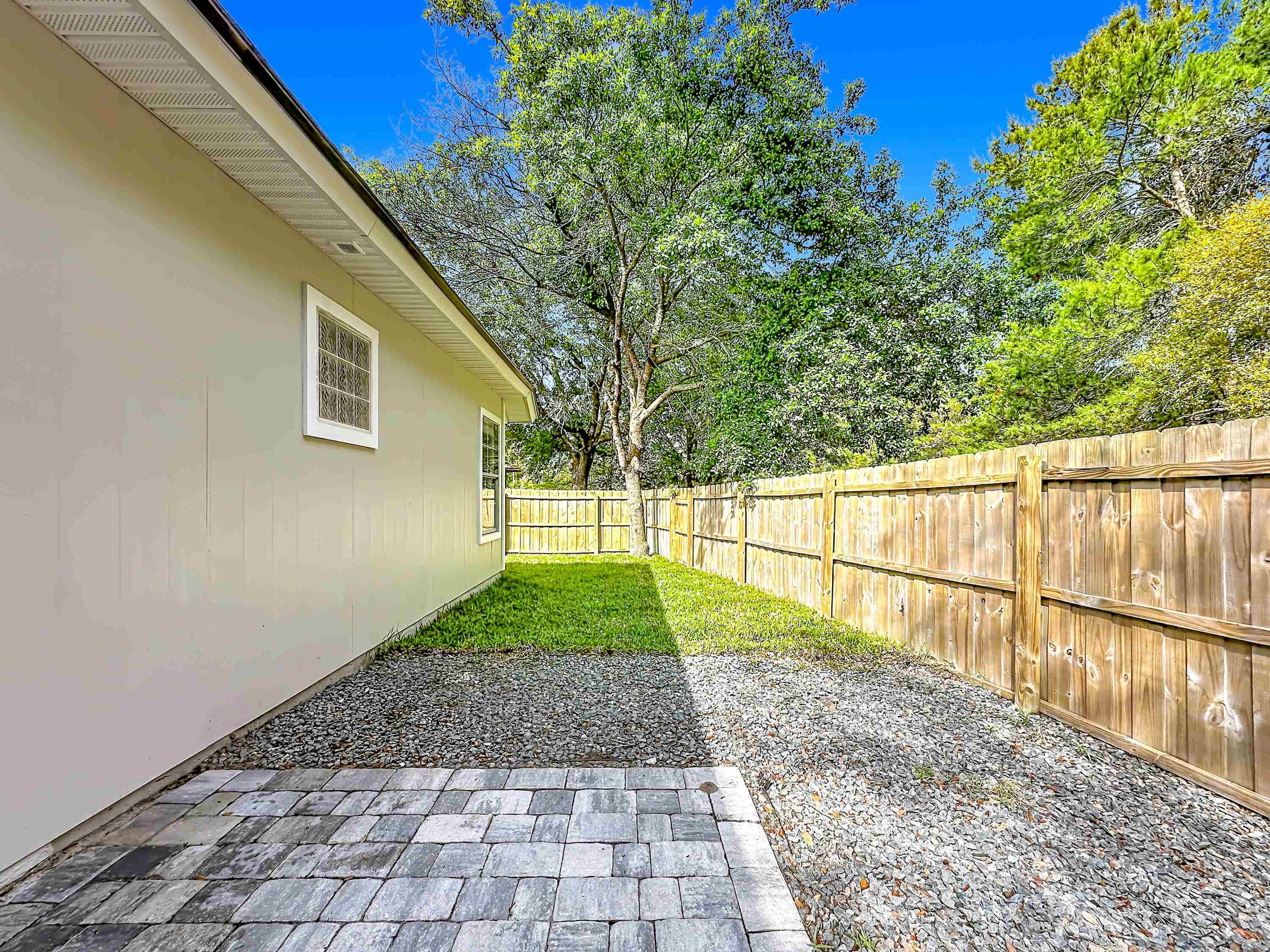 Image 39 of 56 For 328 Summercove Cir