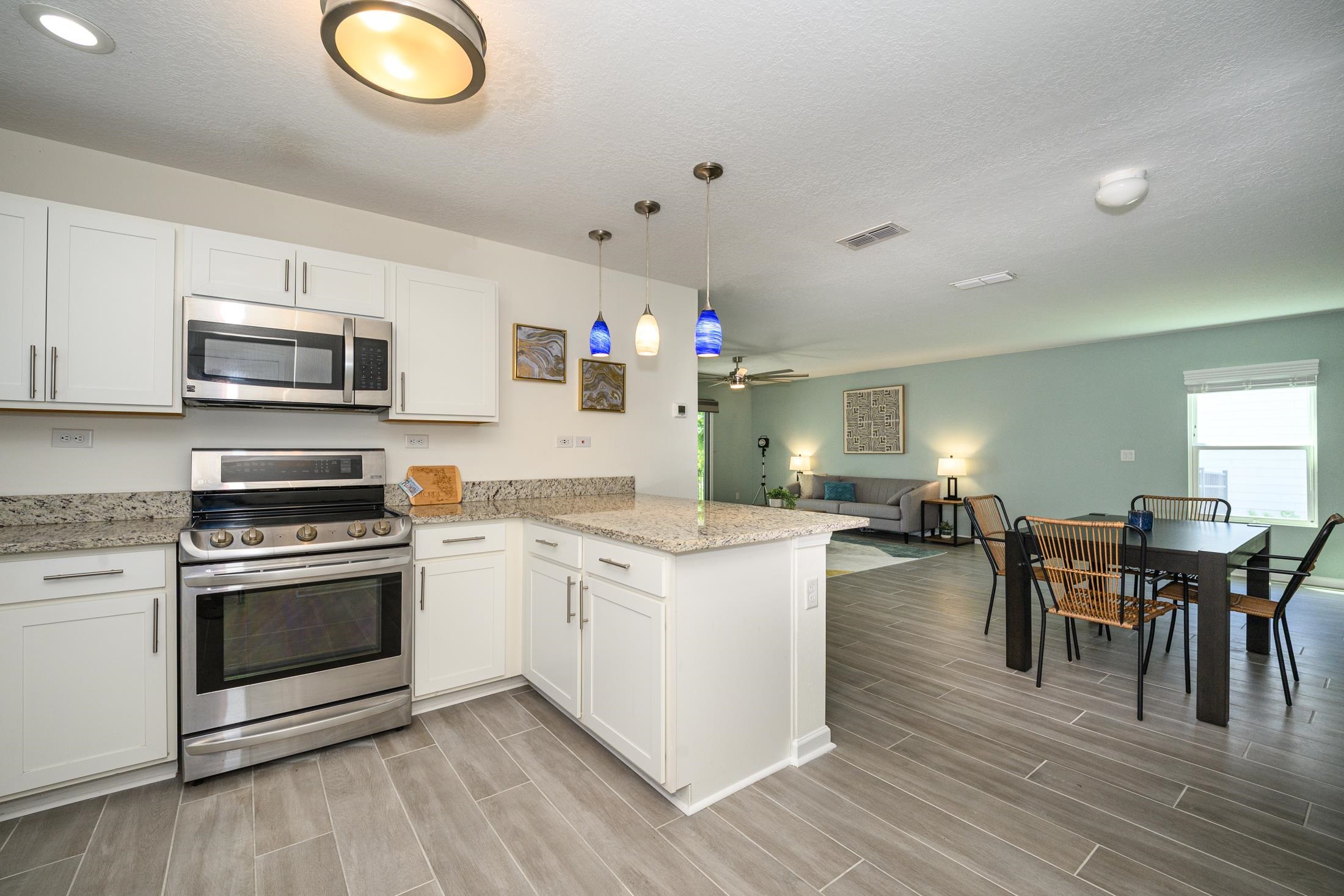 Image 14 of 69 For 451 Sawmill Landing Dr